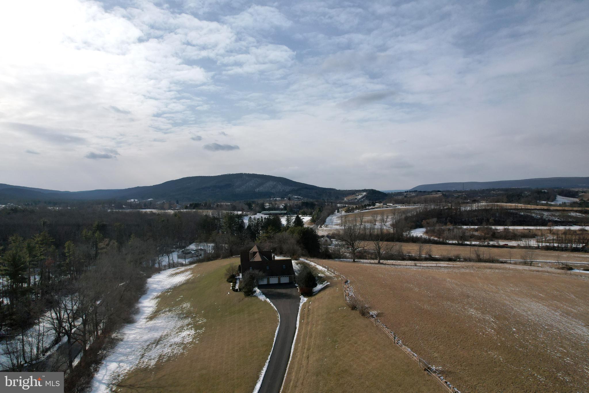 COLYER LAKE - Residential