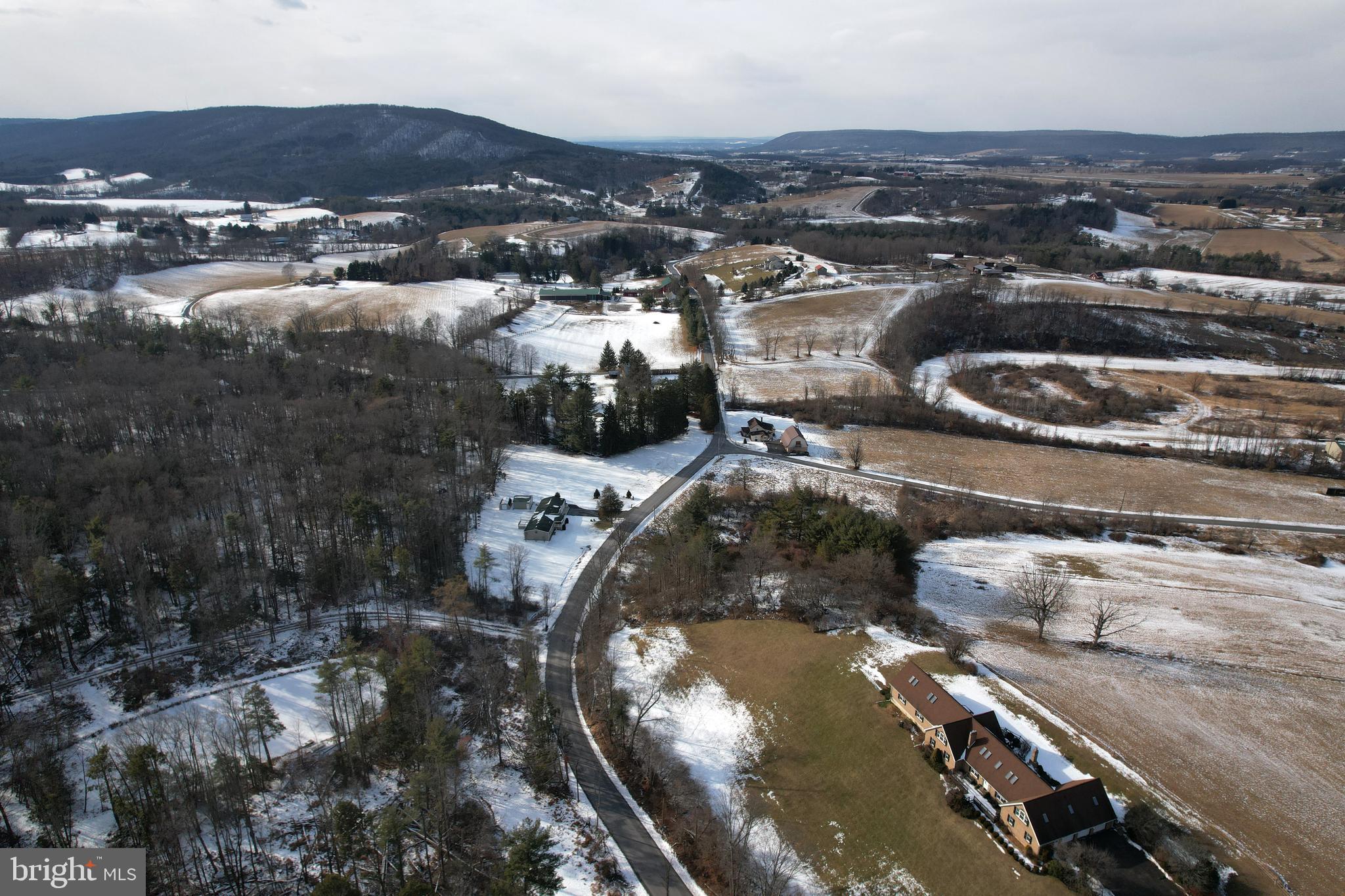 COLYER LAKE - Residential