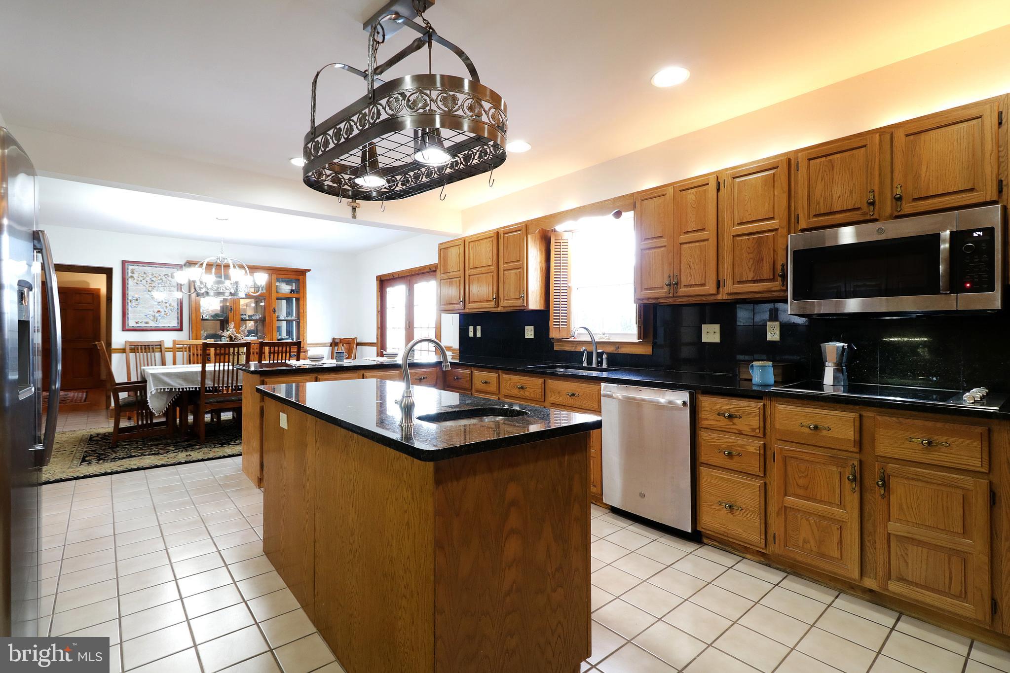 COLYER LAKE - Residential