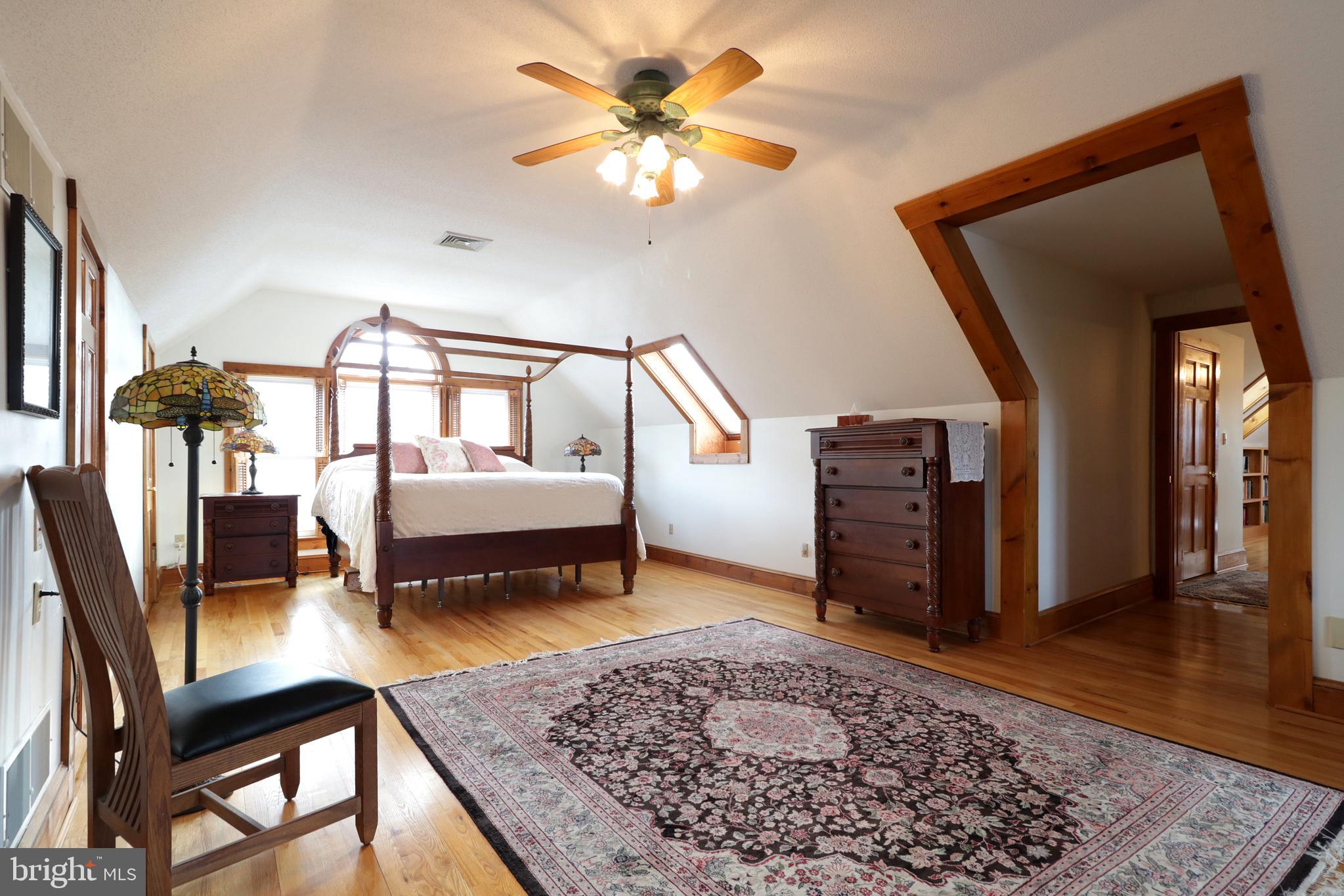 COLYER LAKE - Residential