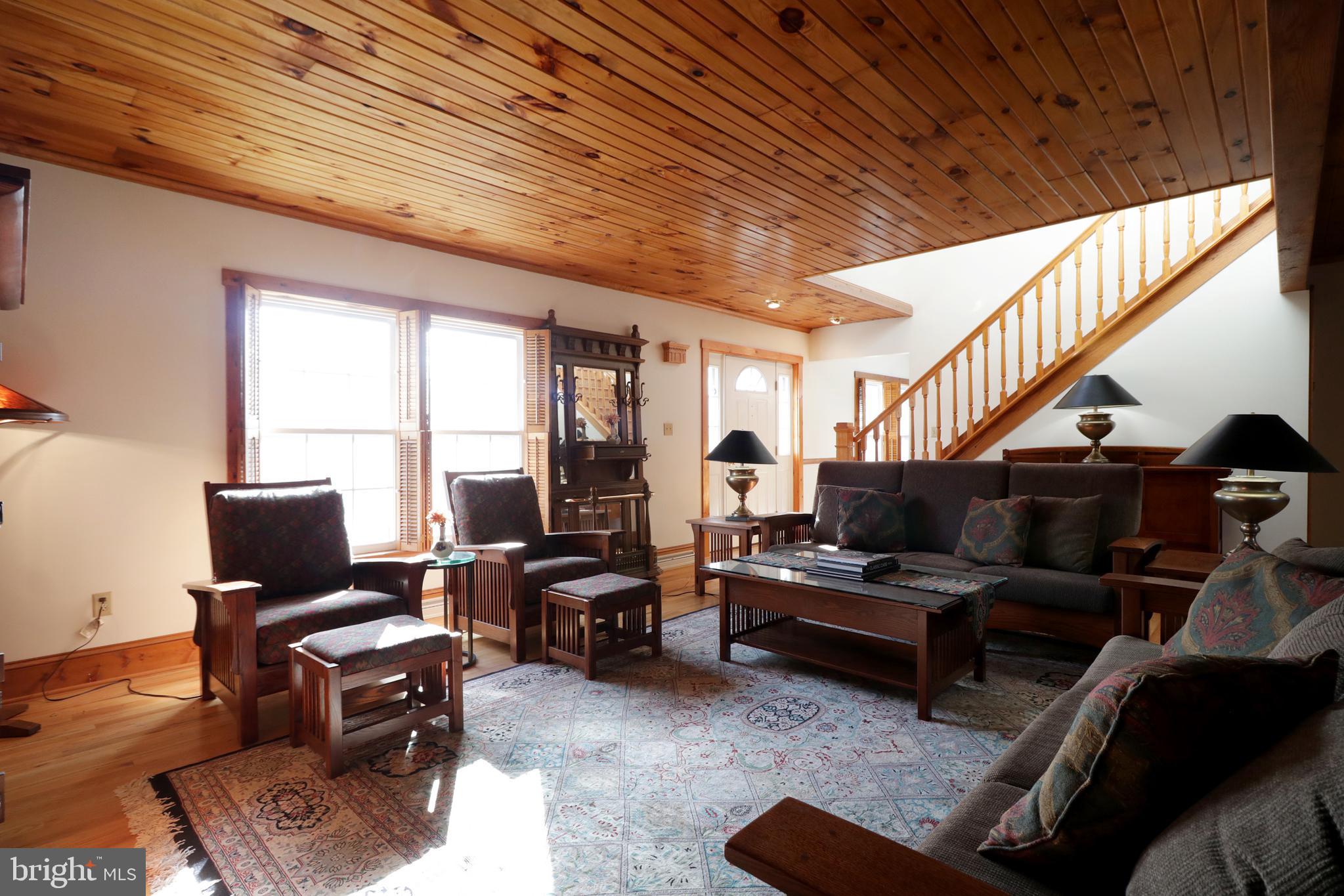 COLYER LAKE - Residential