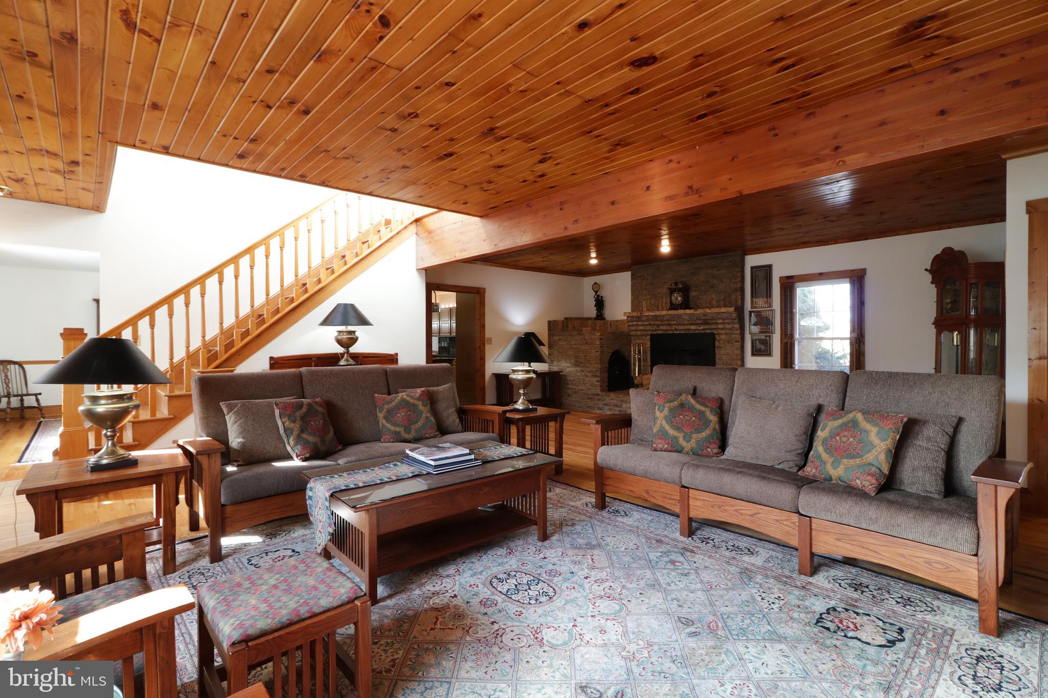 COLYER LAKE - Residential