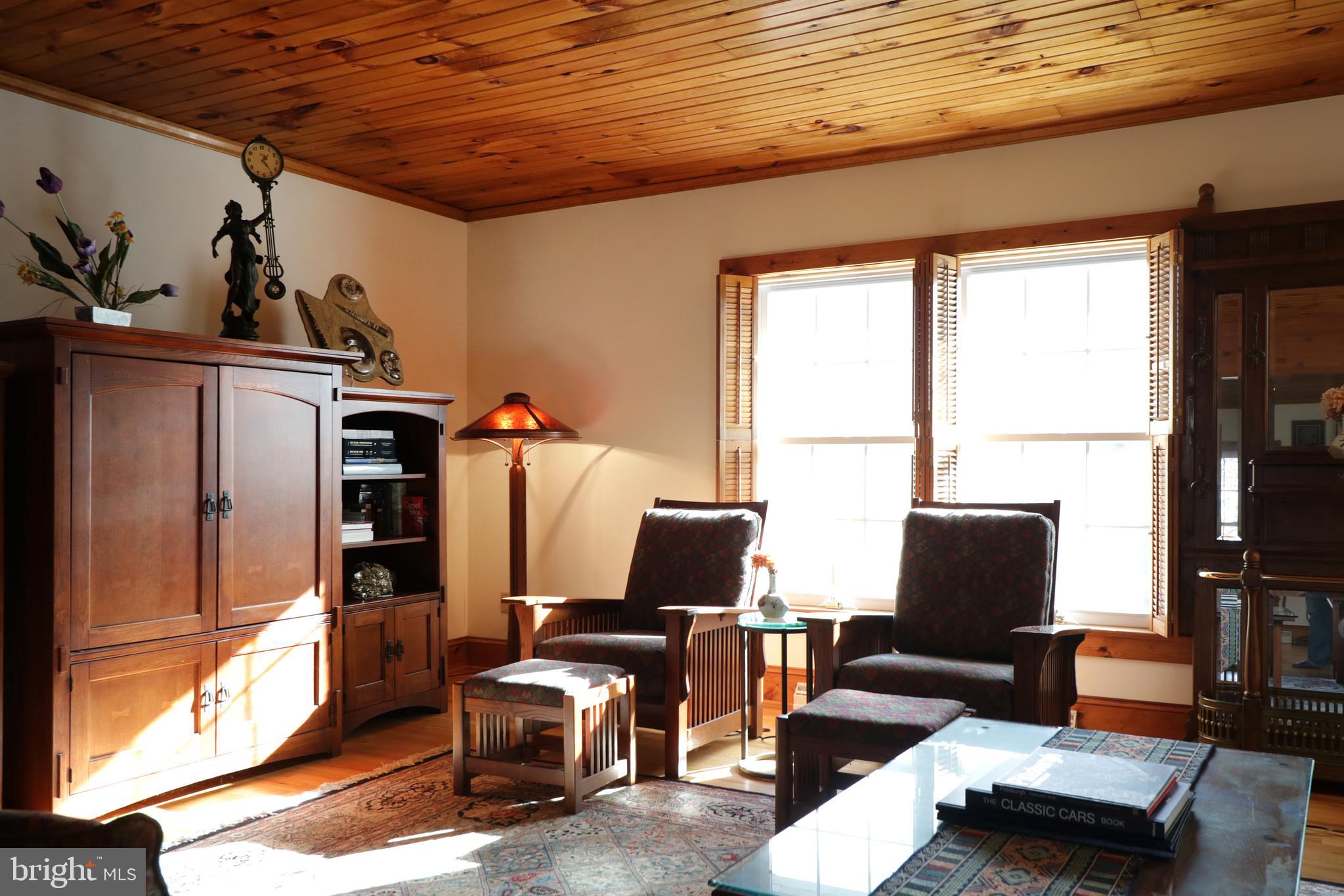 COLYER LAKE - Residential