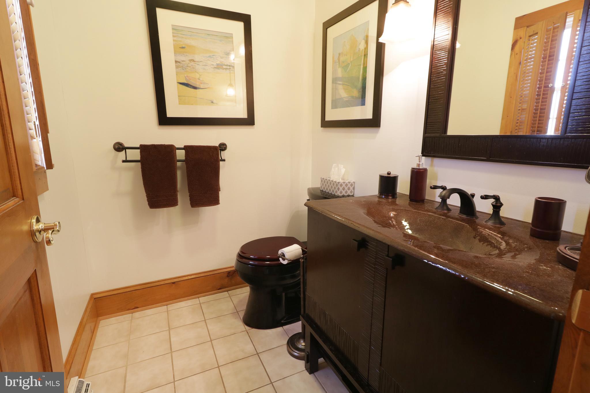 COLYER LAKE - Residential