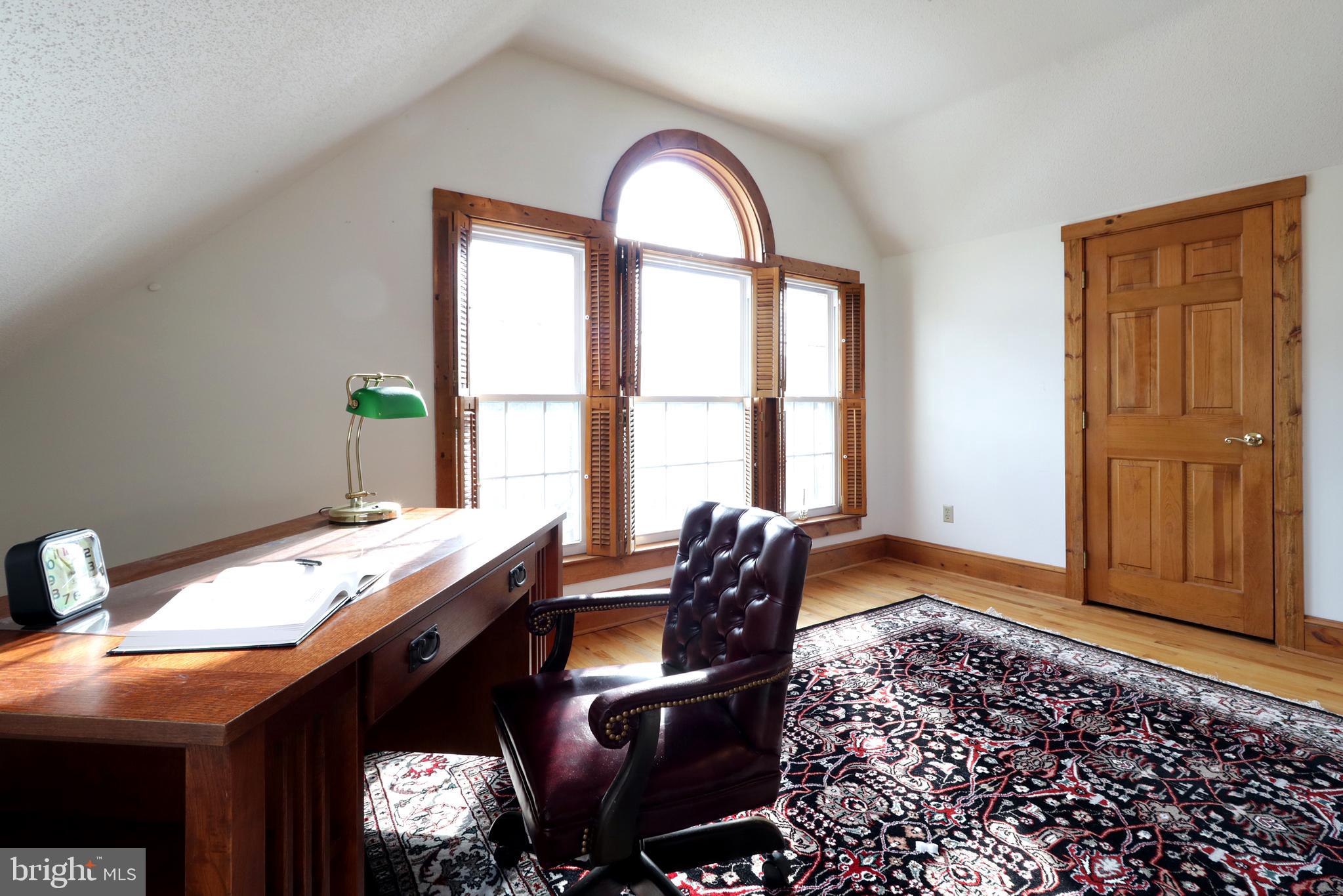 COLYER LAKE - Residential