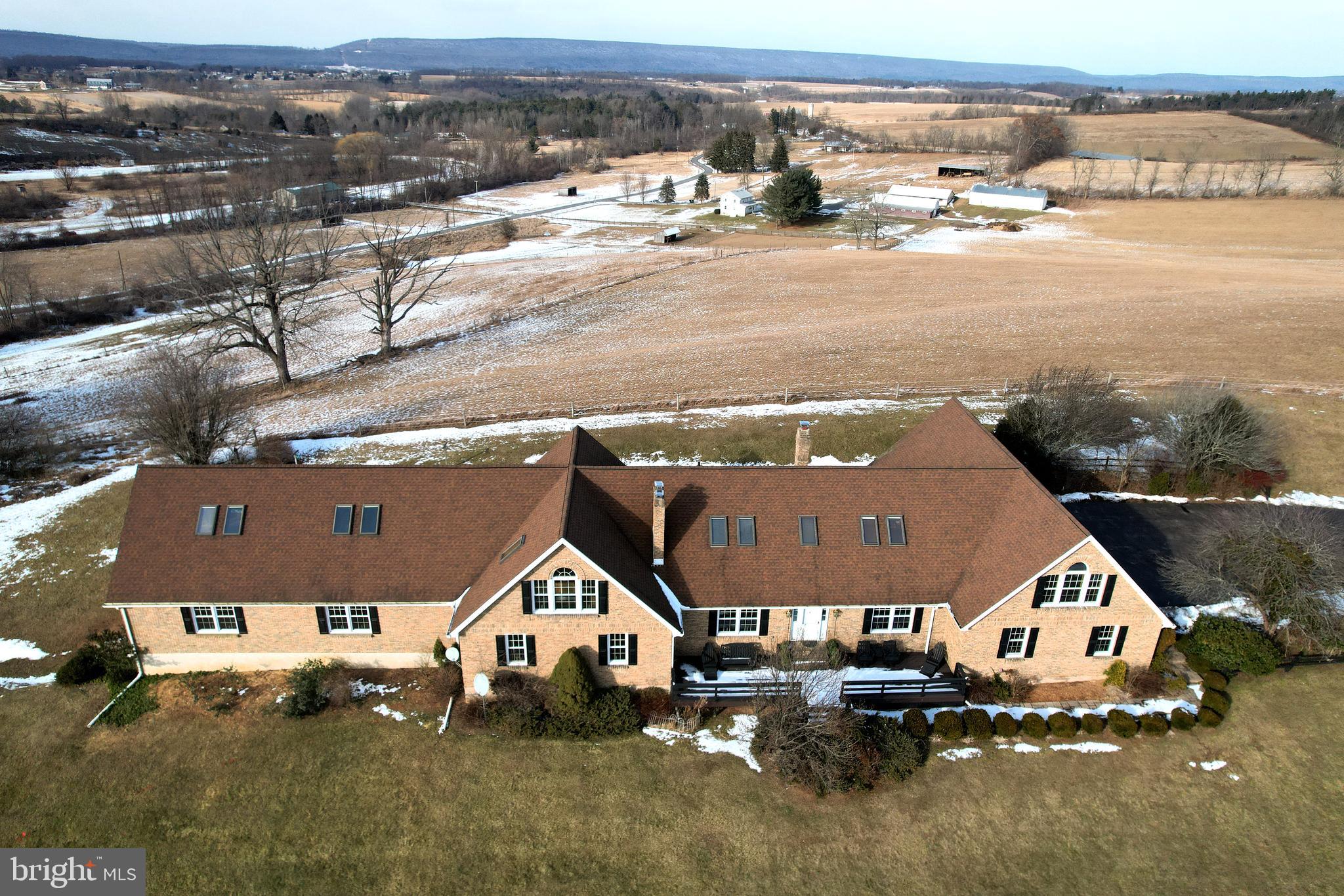 COLYER LAKE - Residential