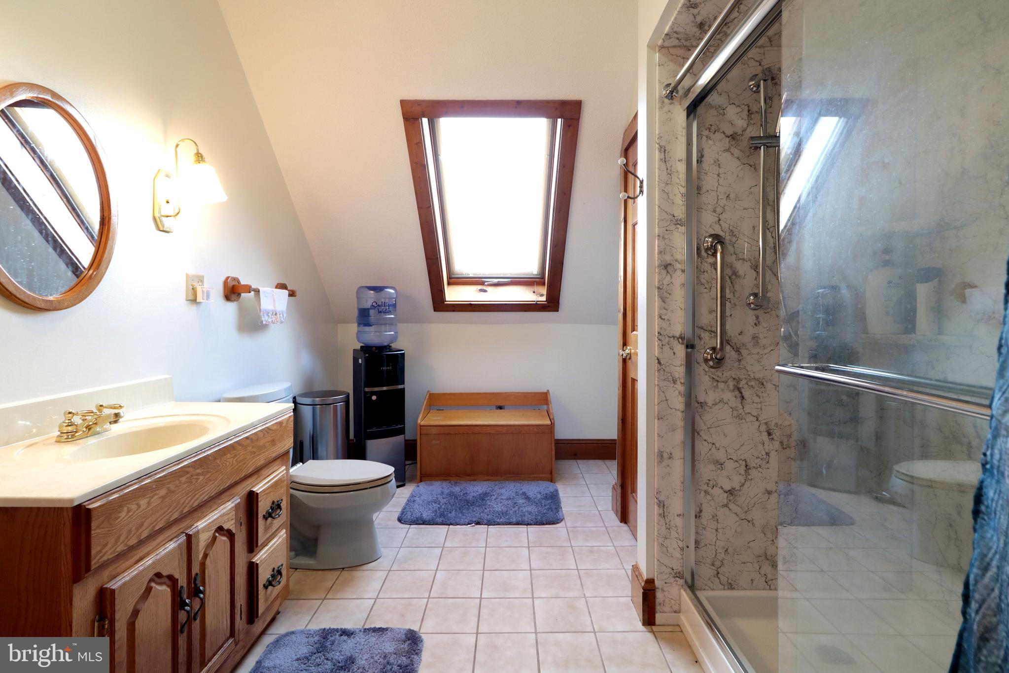 COLYER LAKE - Residential