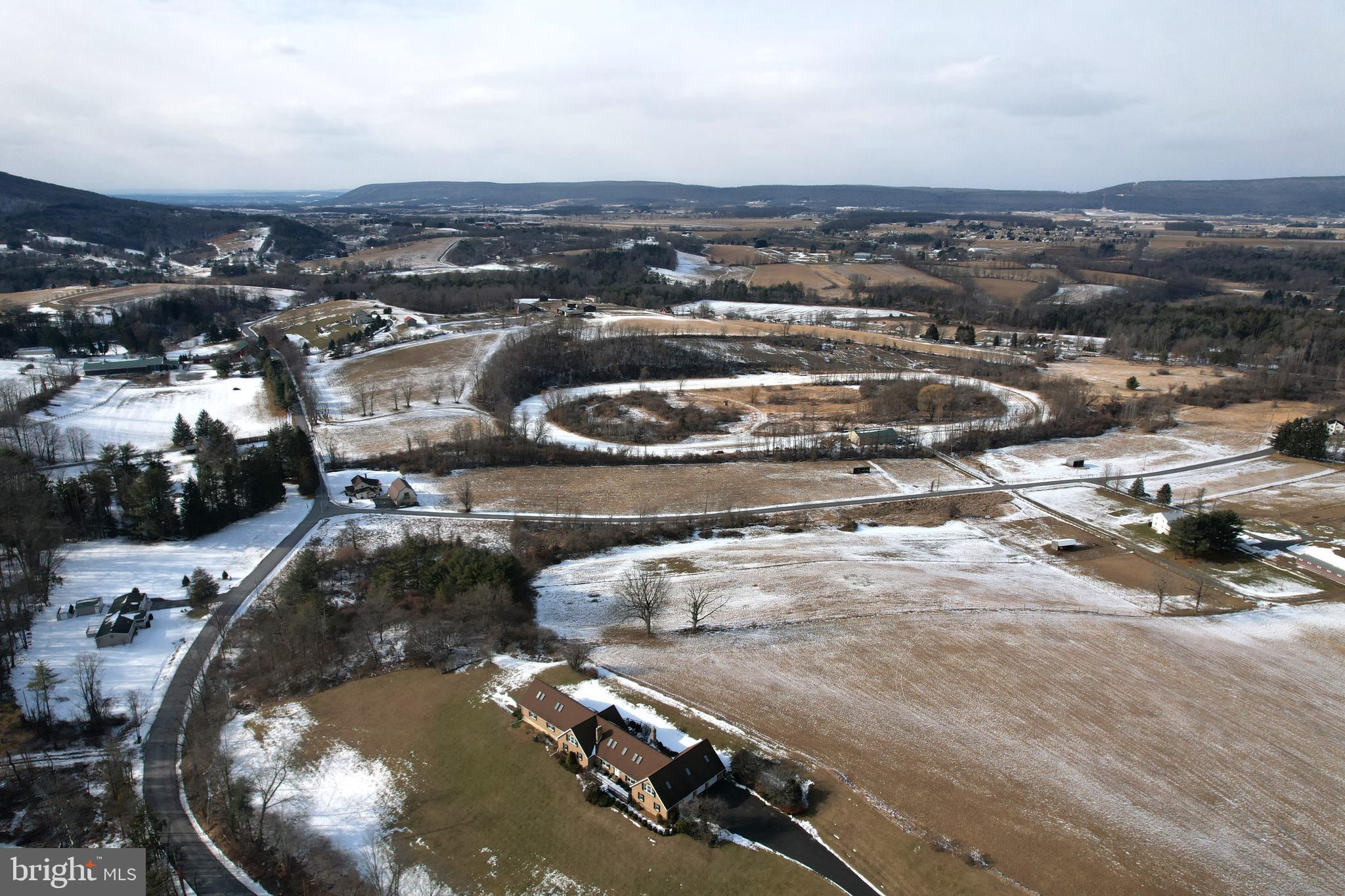 COLYER LAKE - Residential