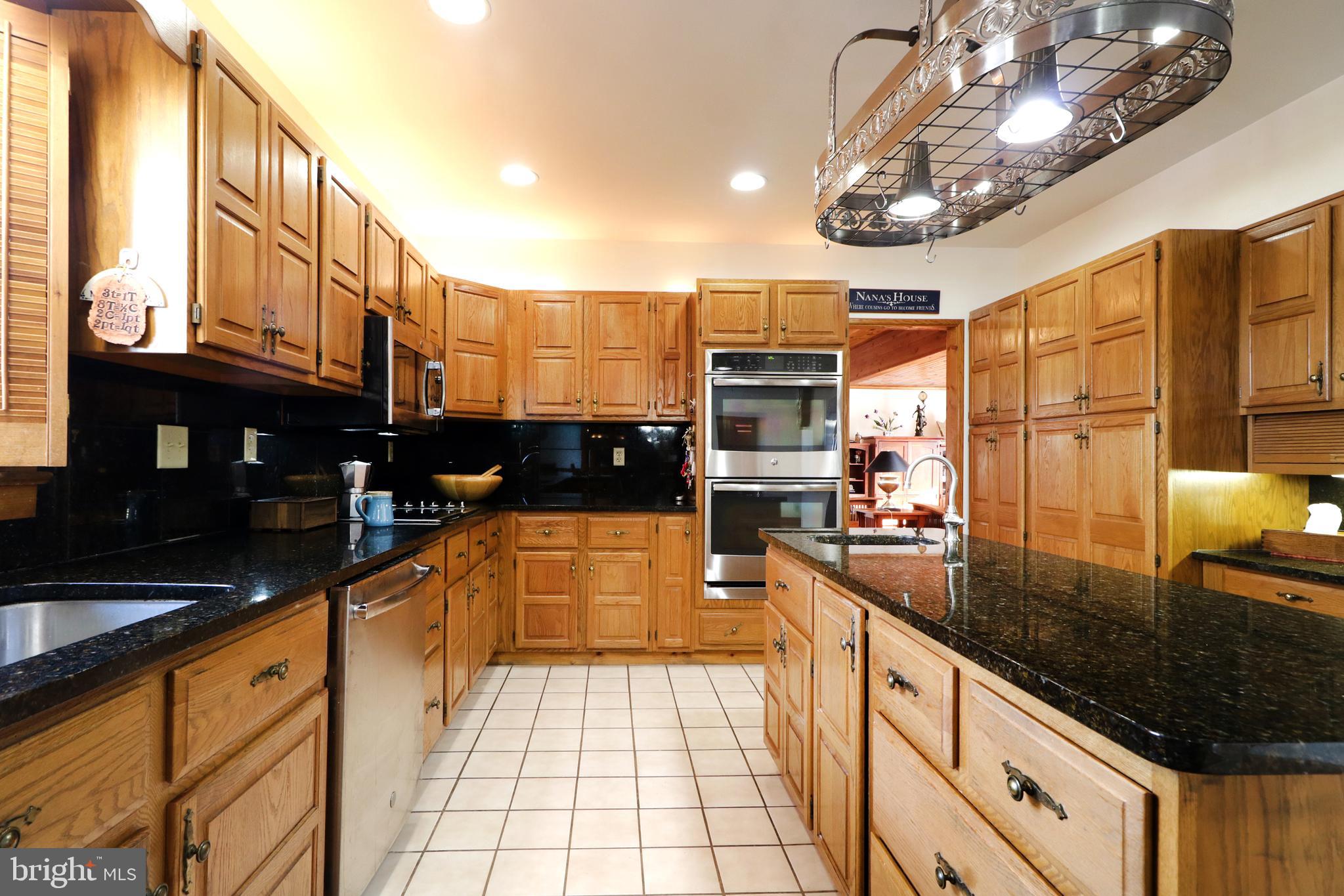 COLYER LAKE - Residential