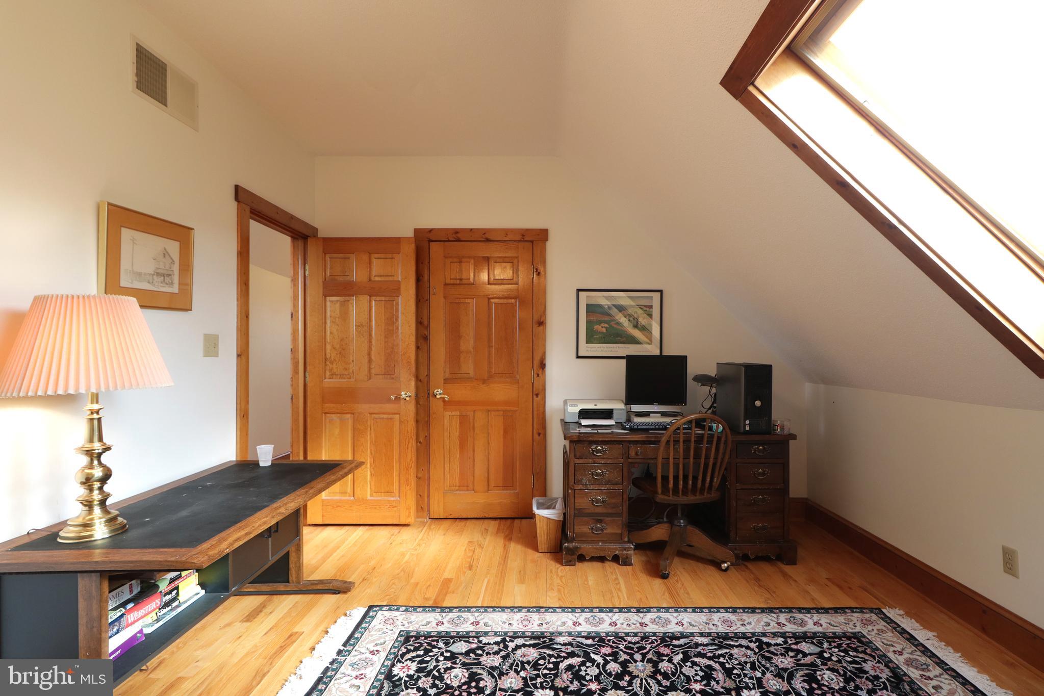 COLYER LAKE - Residential