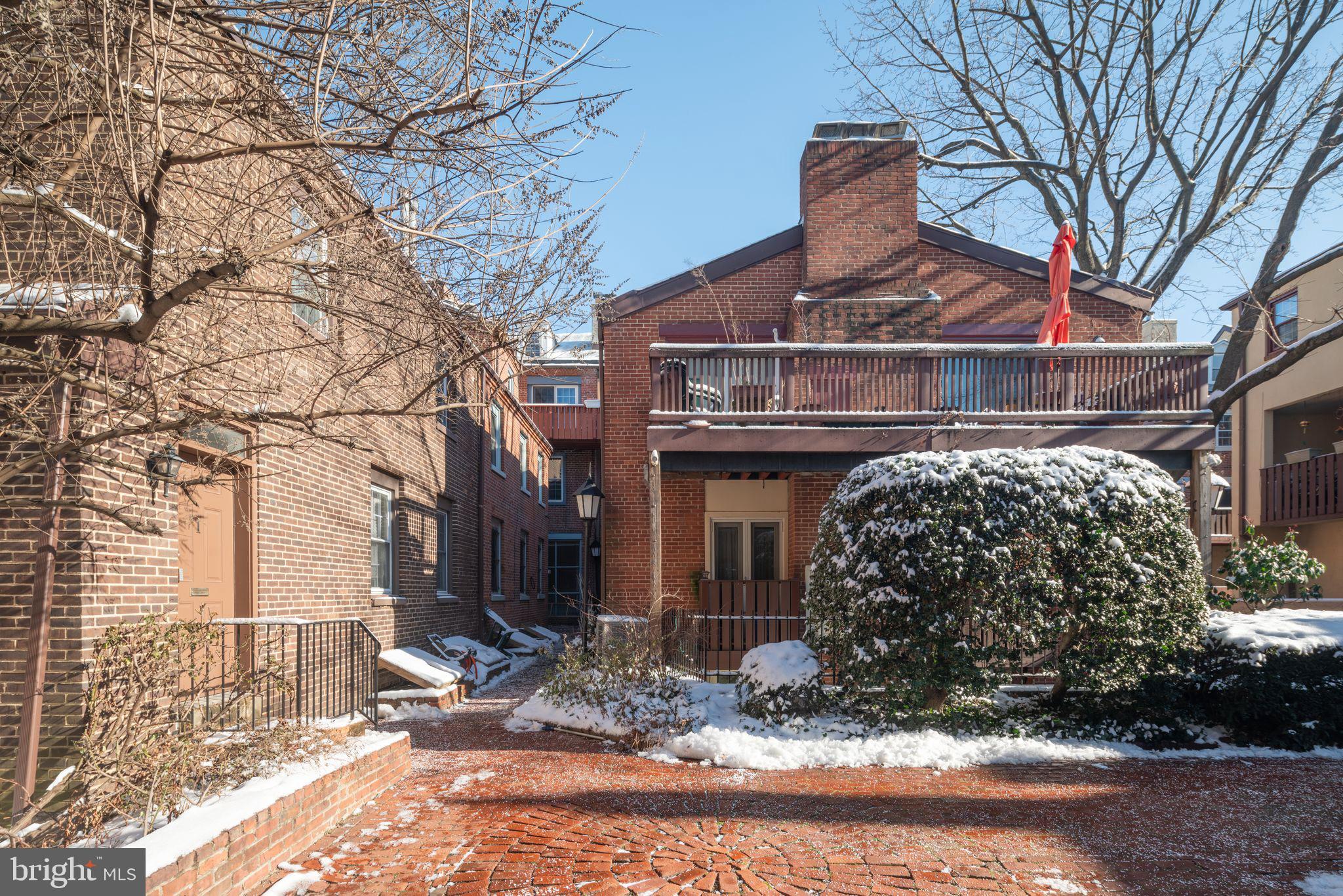 WASHINGTON SQ WEST - Residential