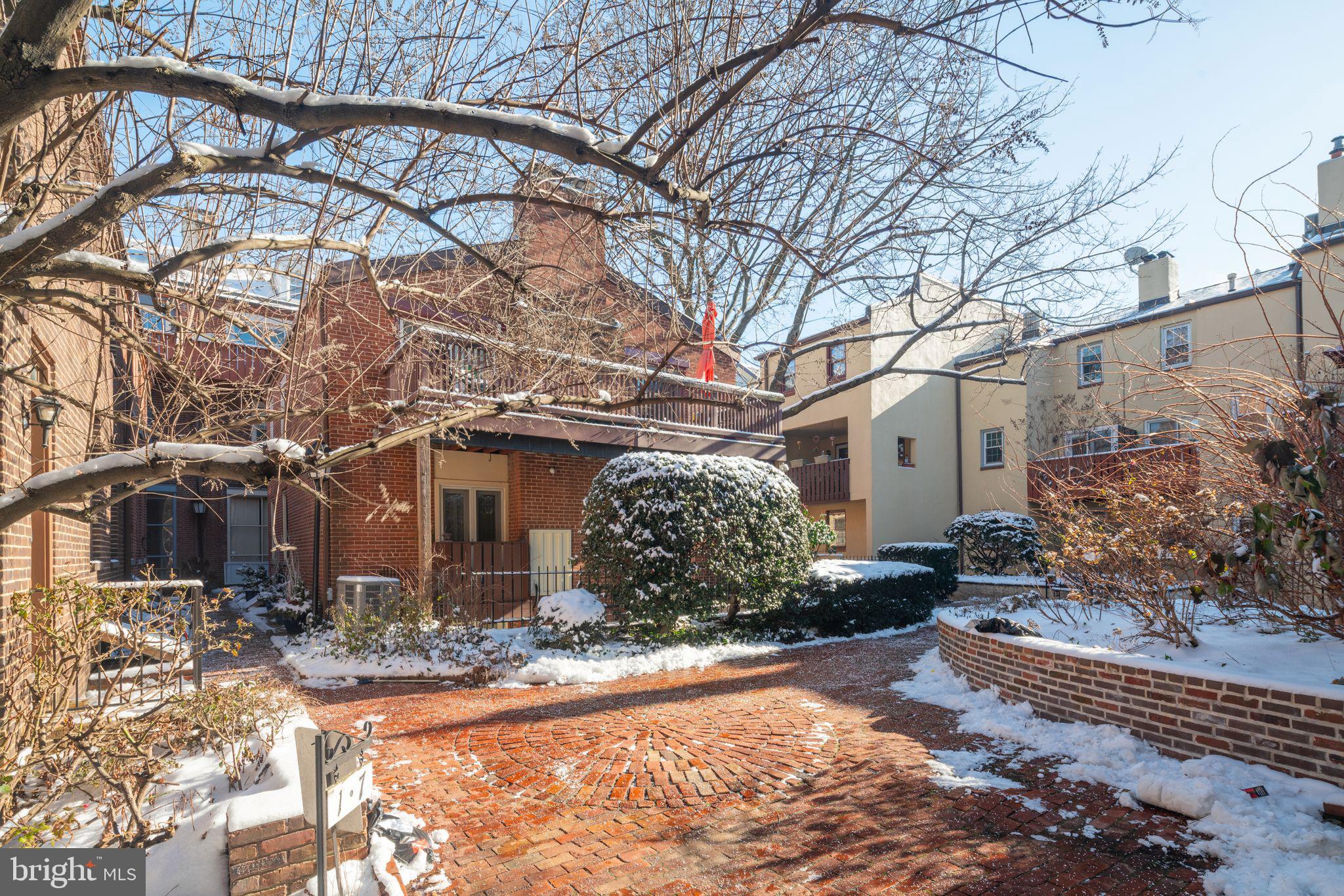 WASHINGTON SQ WEST - Residential