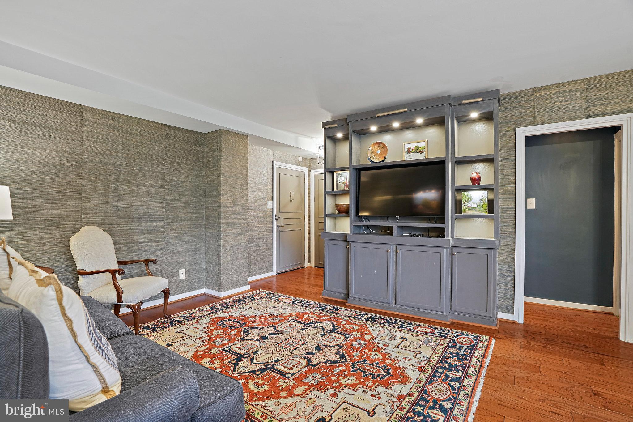 4740 CONNECTICUT AVENUE NW 404