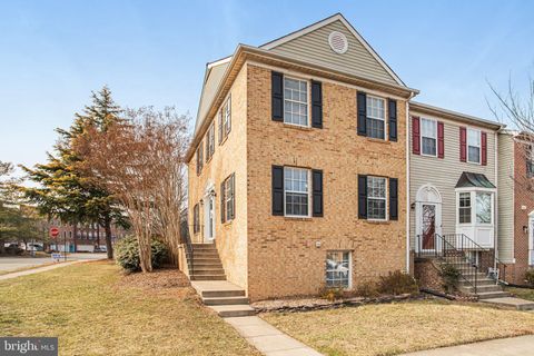 Property photo of 7945 Gunston Woods Place, Lorton, VA 22079