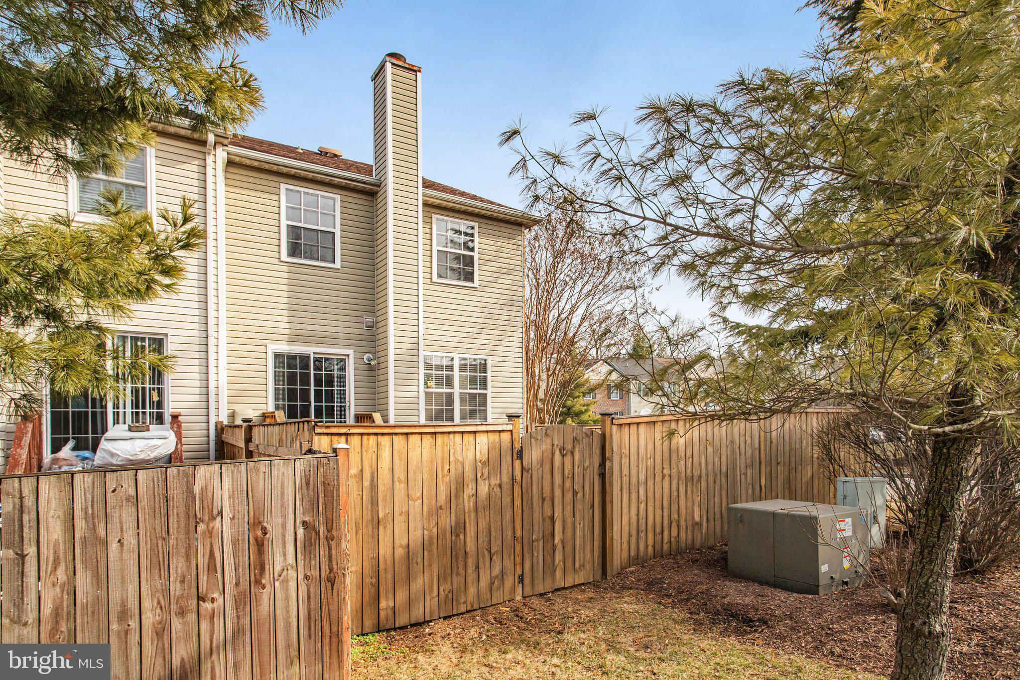 GUNSTON SQUARE - Residential