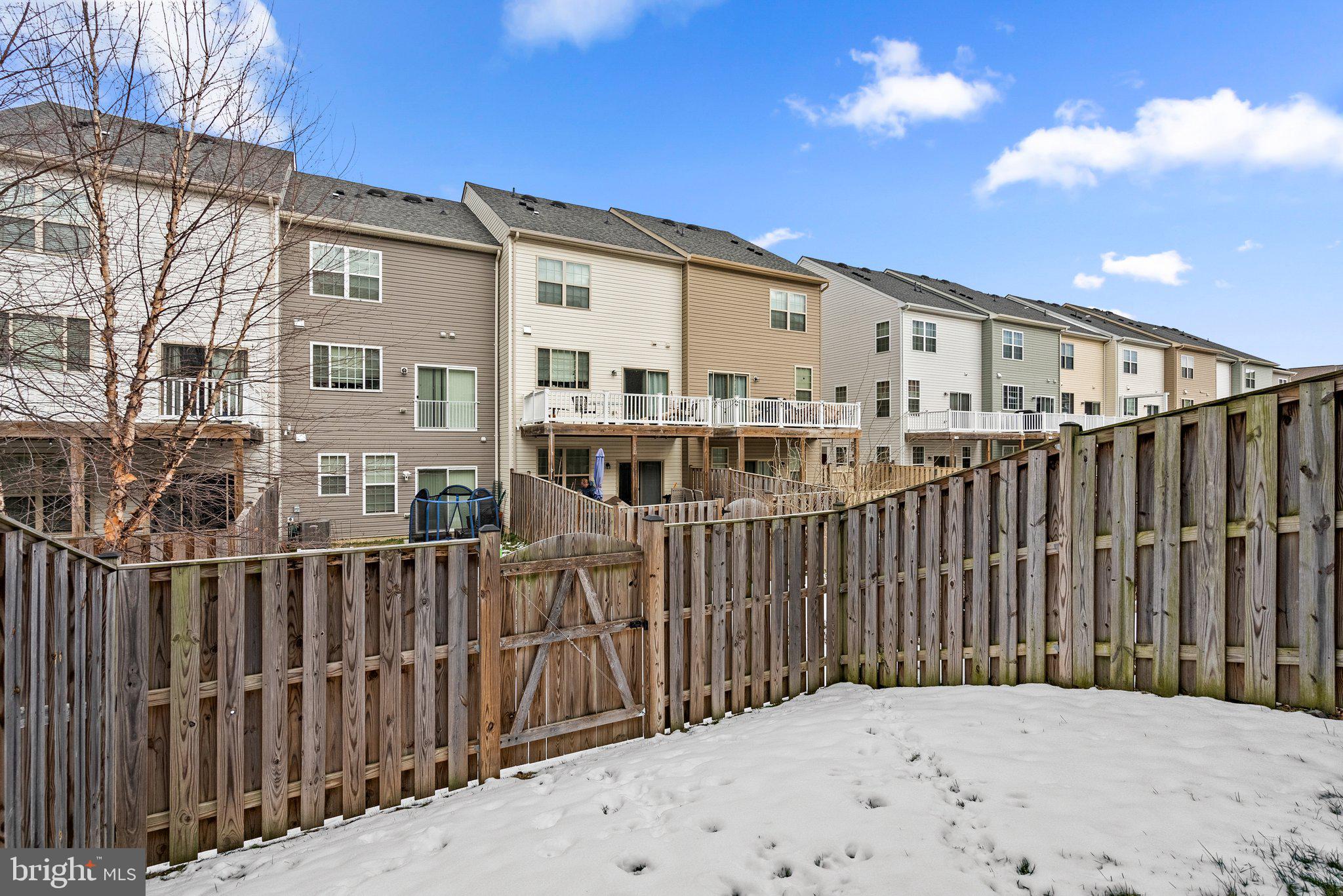 TALLYN RIDGE - Residential