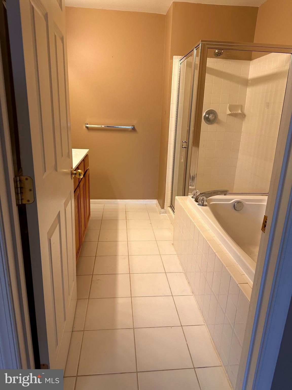 SEVEN OAKS - Residential Lease