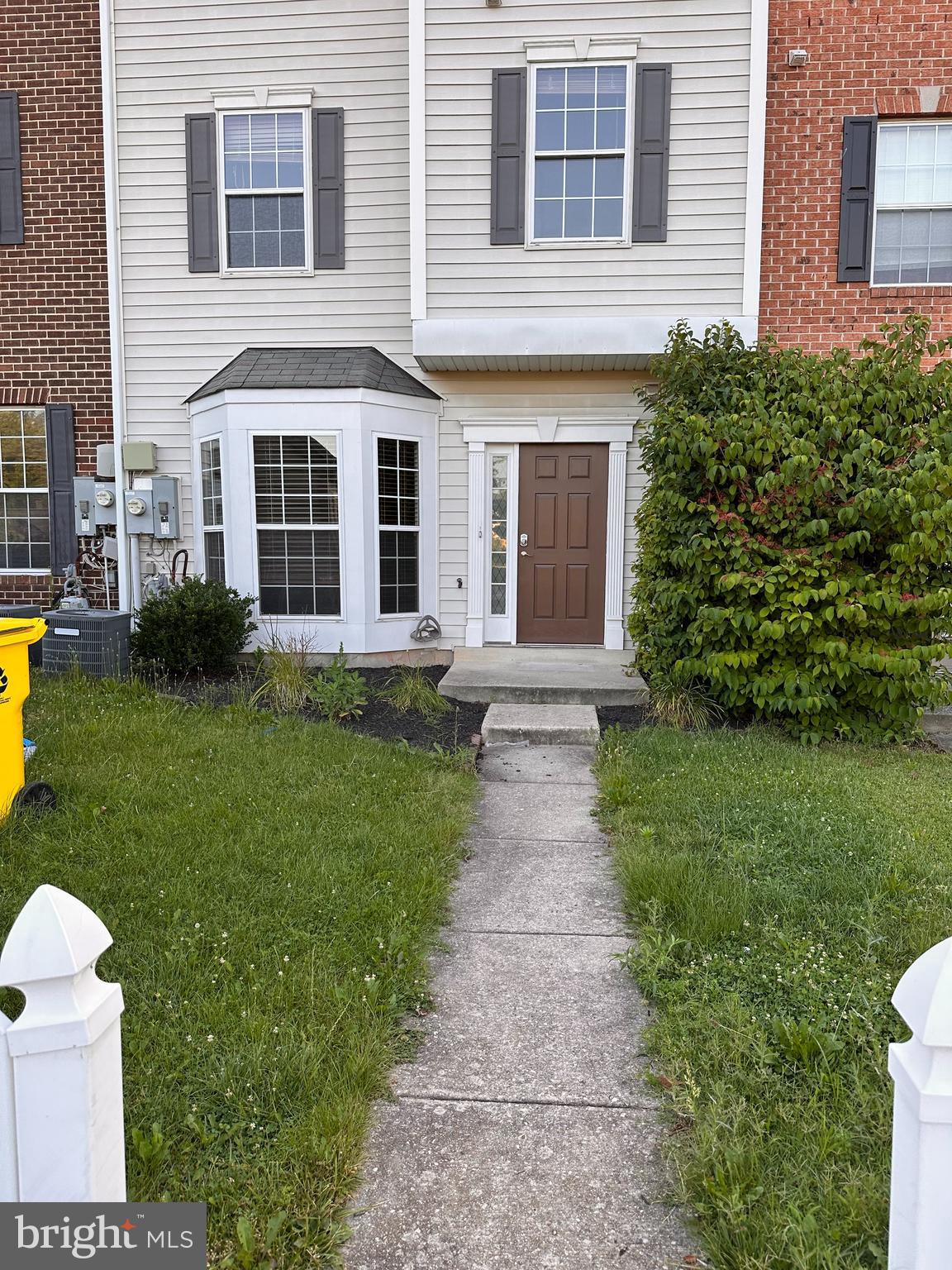 SEVEN OAKS - Residential Lease