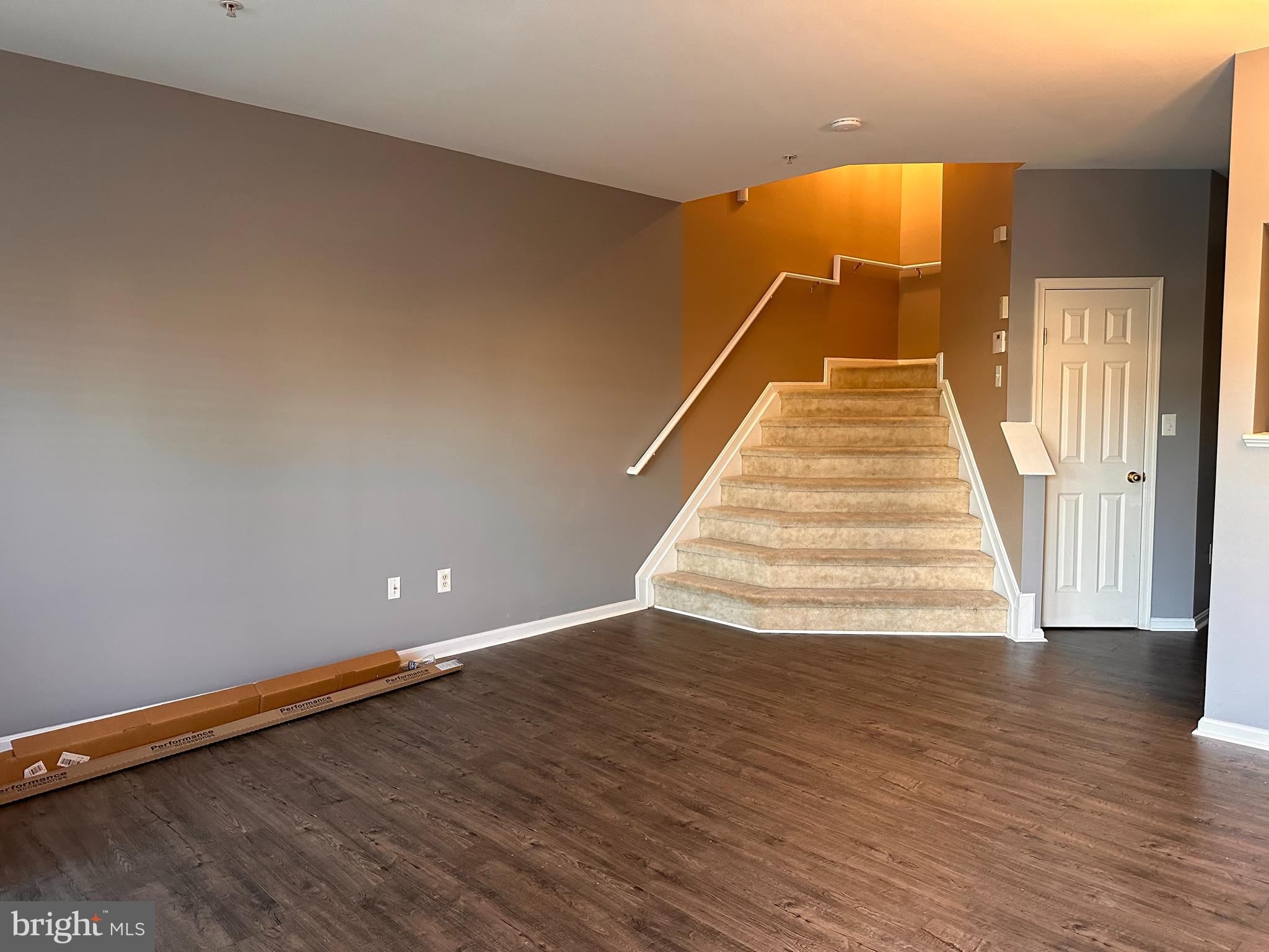 SEVEN OAKS - Residential Lease