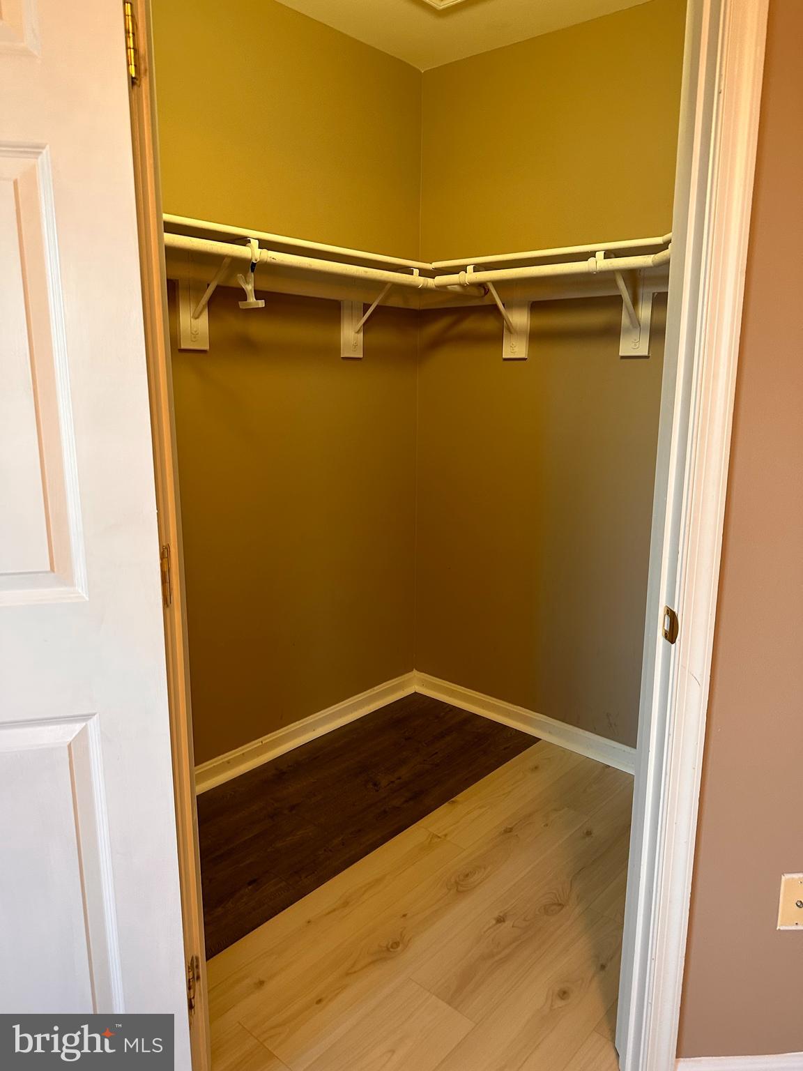 SEVEN OAKS - Residential Lease