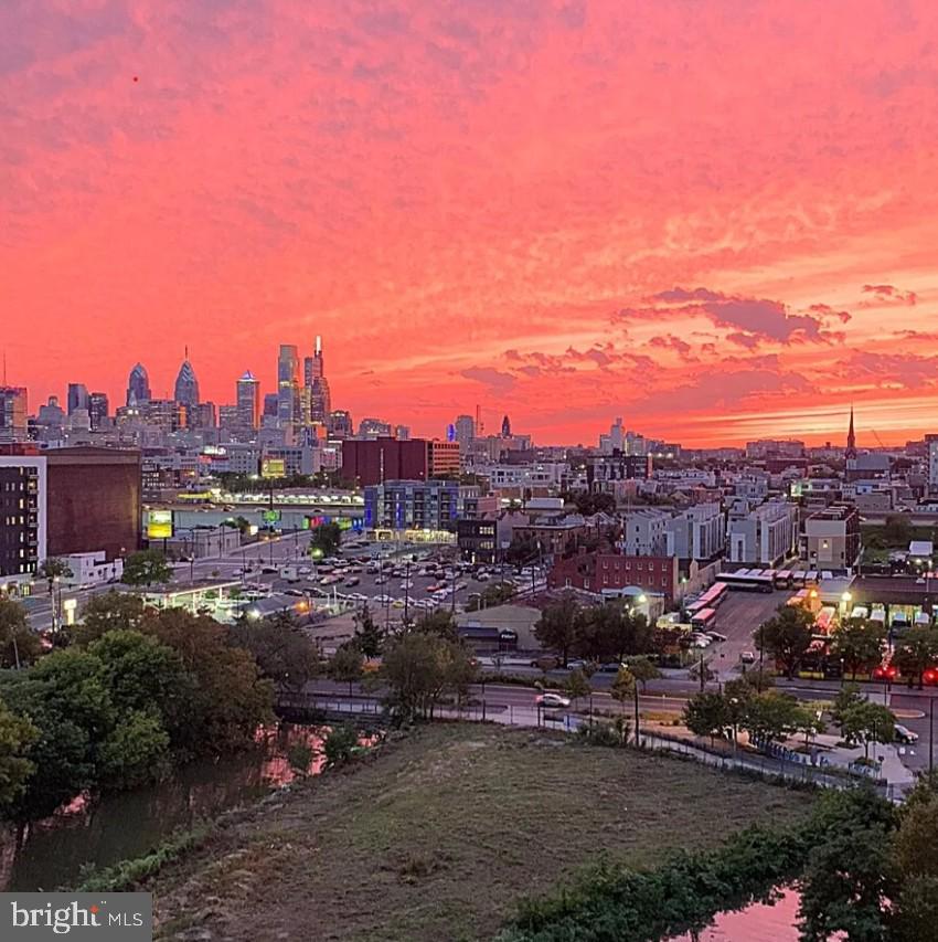 901 N PENN STREET F903