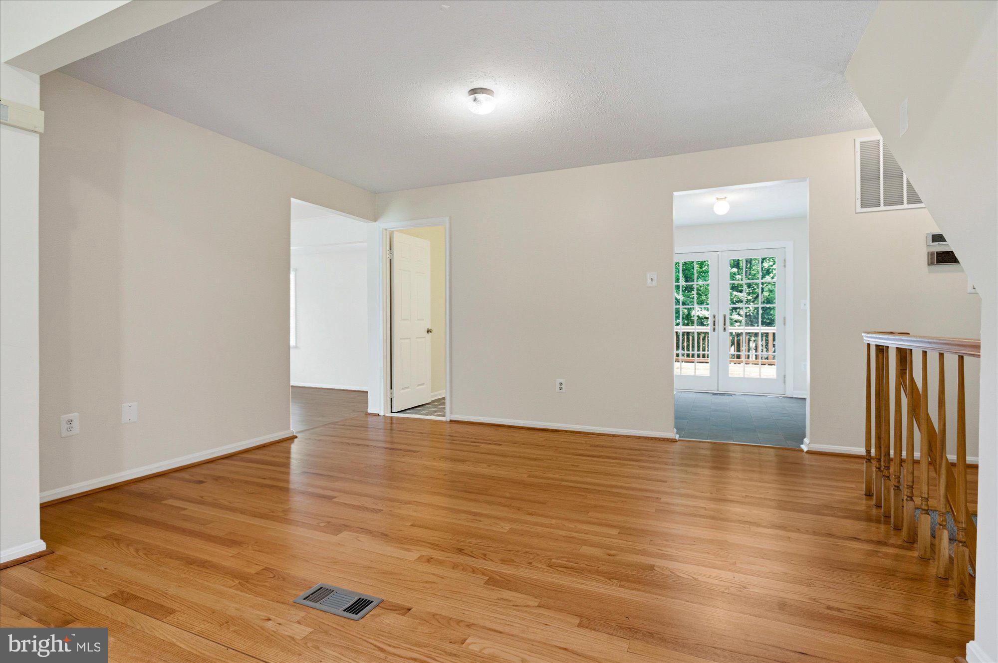 9708 LOCUST HILL DRIVE