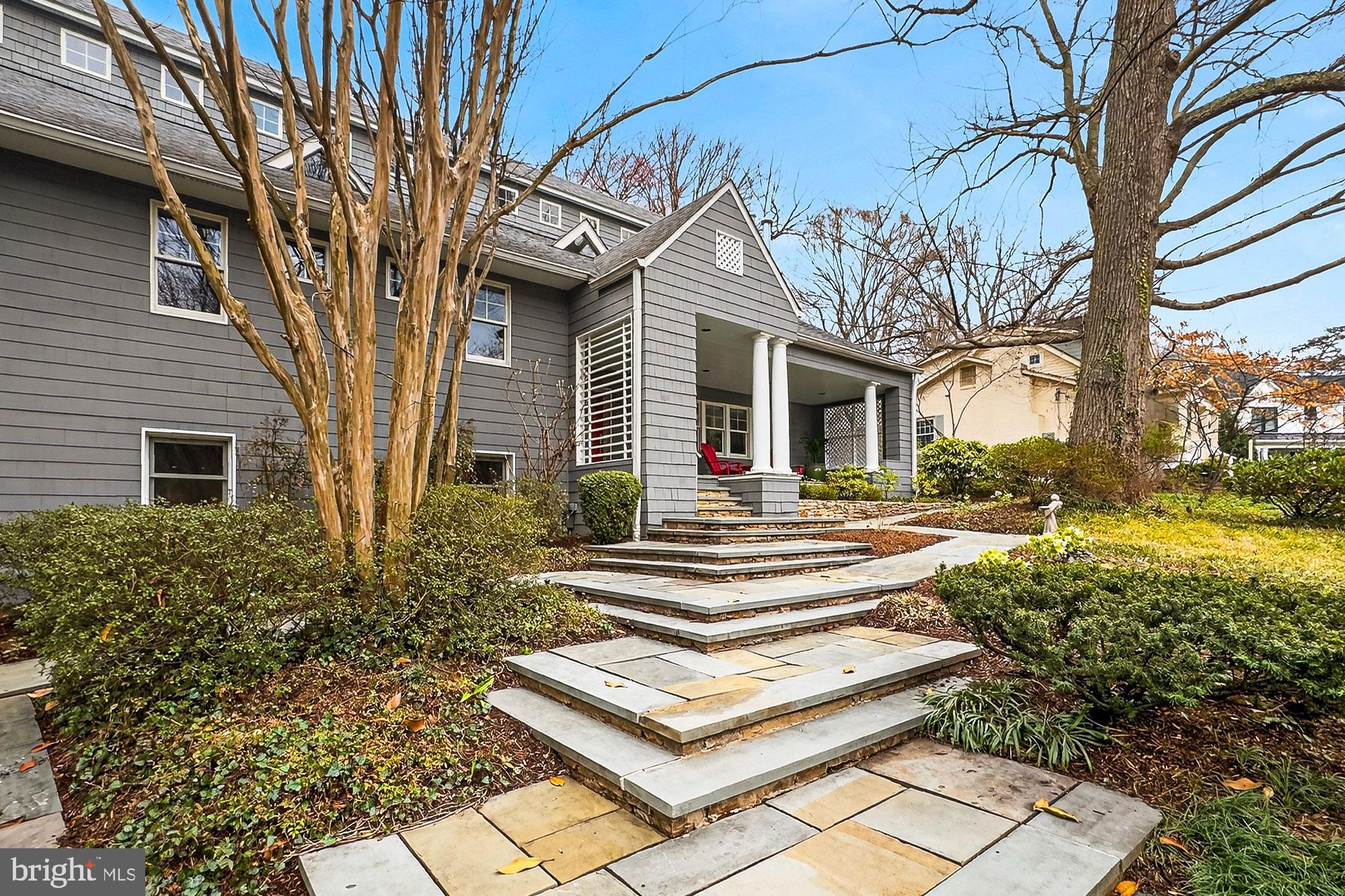 312 W COLUMBIA STREET