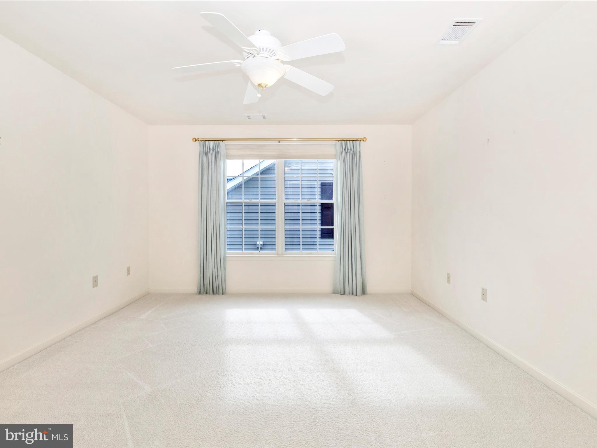 FOXFIELD AT MIDDLETOWN - Residential