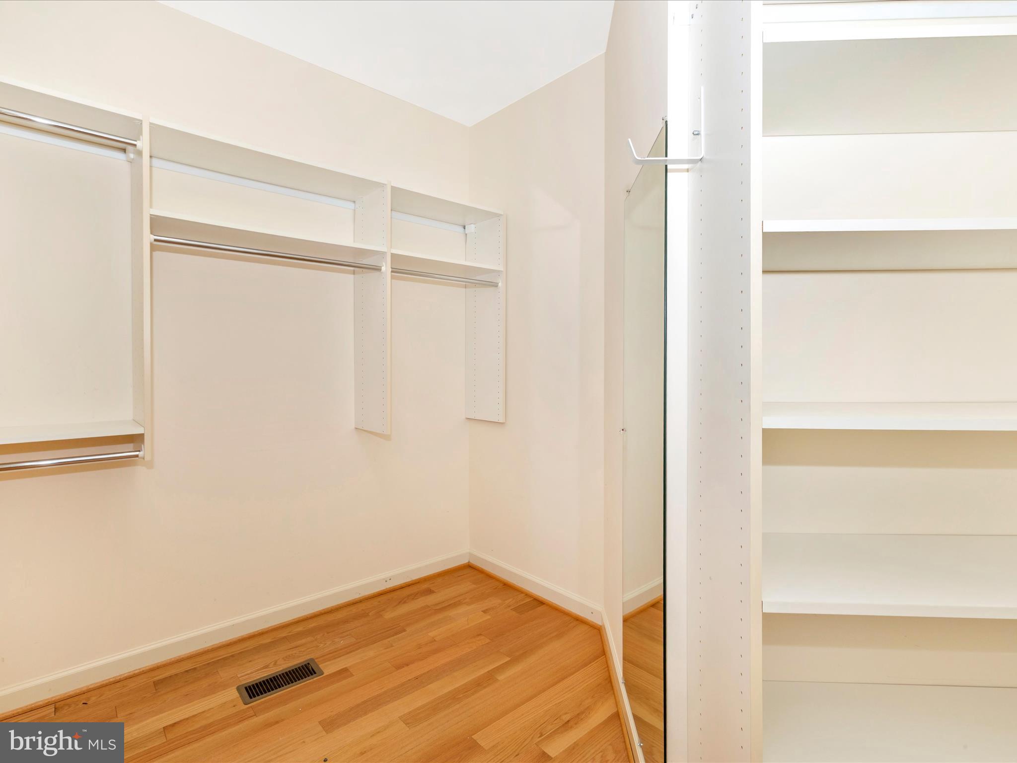 FOXFIELD AT MIDDLETOWN - Residential