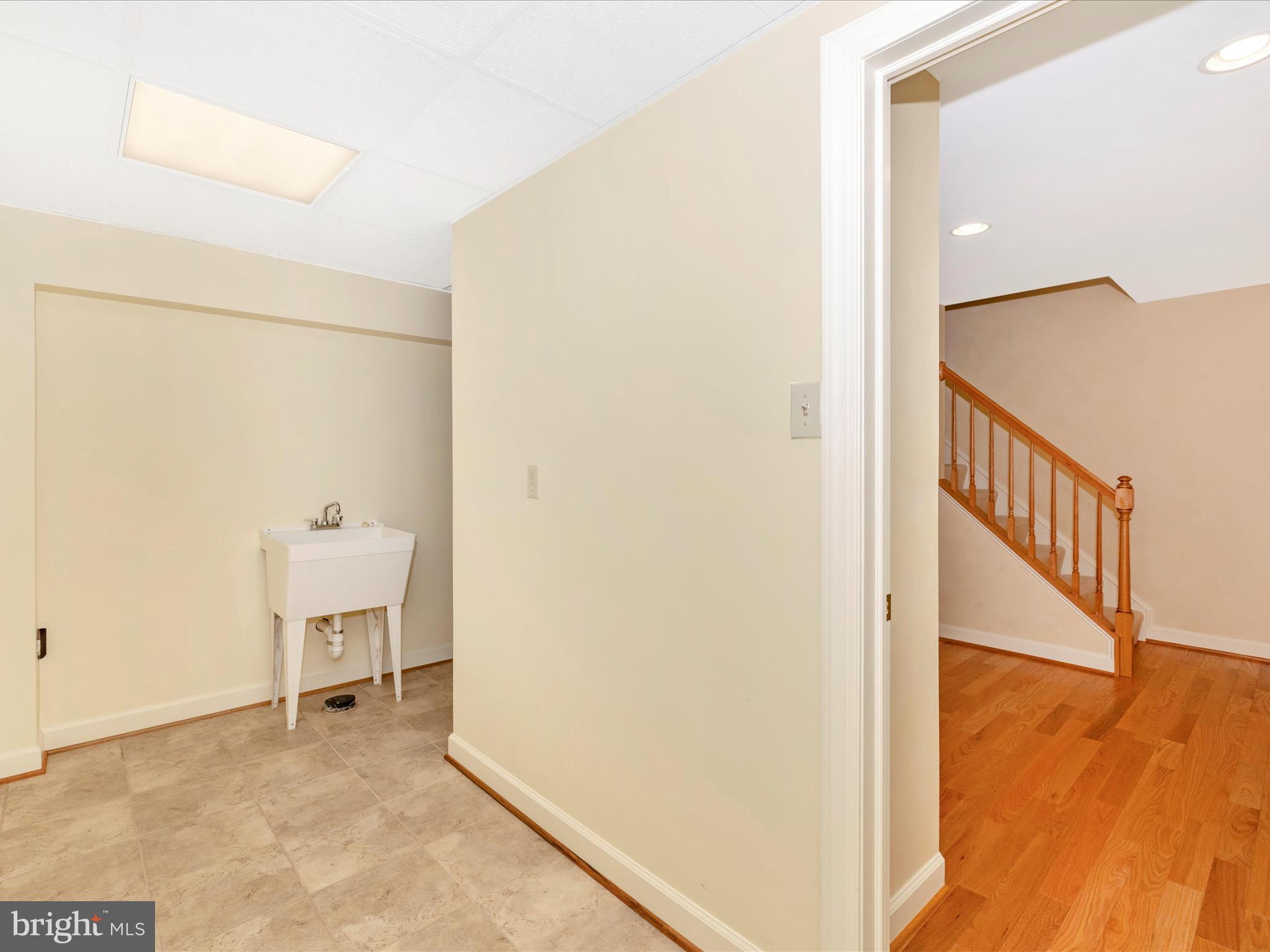 FOXFIELD AT MIDDLETOWN - Residential