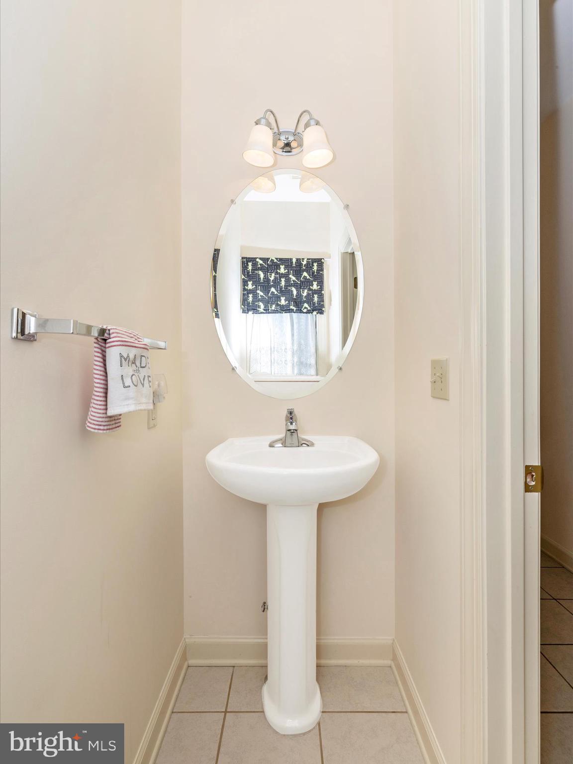 FOXFIELD AT MIDDLETOWN - Residential