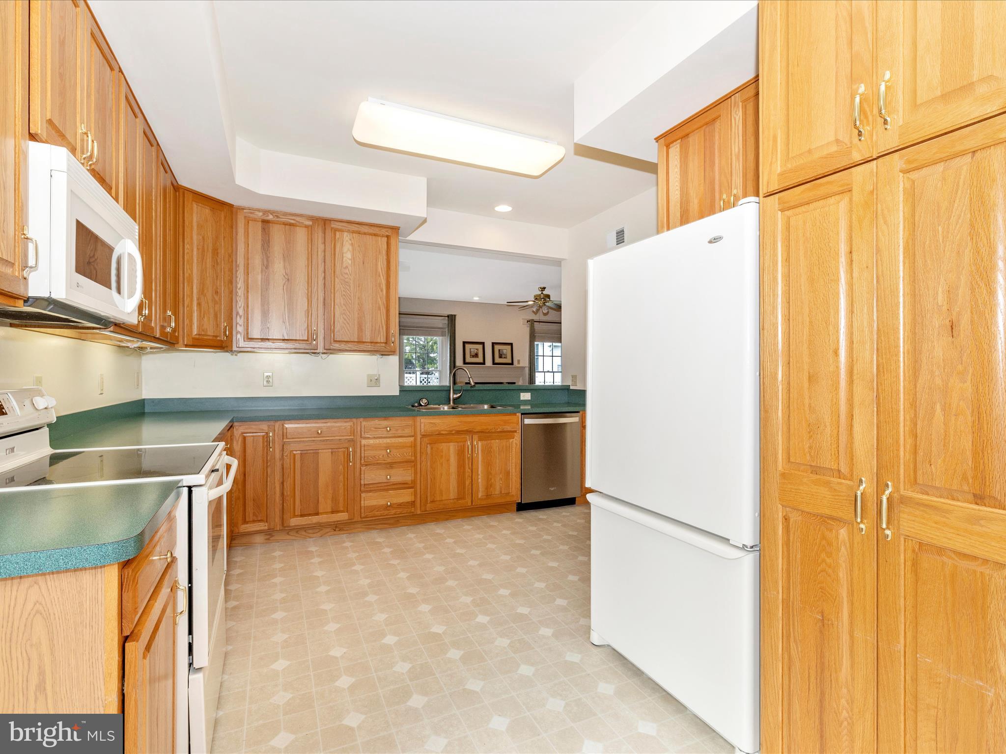 FOXFIELD AT MIDDLETOWN - Residential