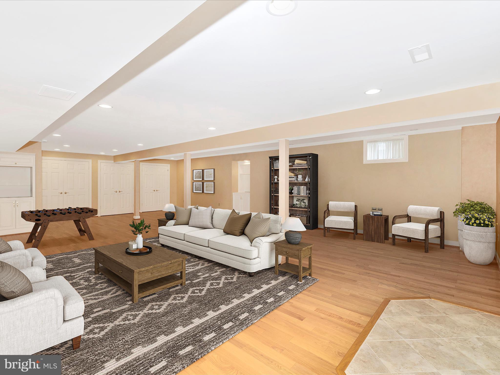 FOXFIELD AT MIDDLETOWN - Residential