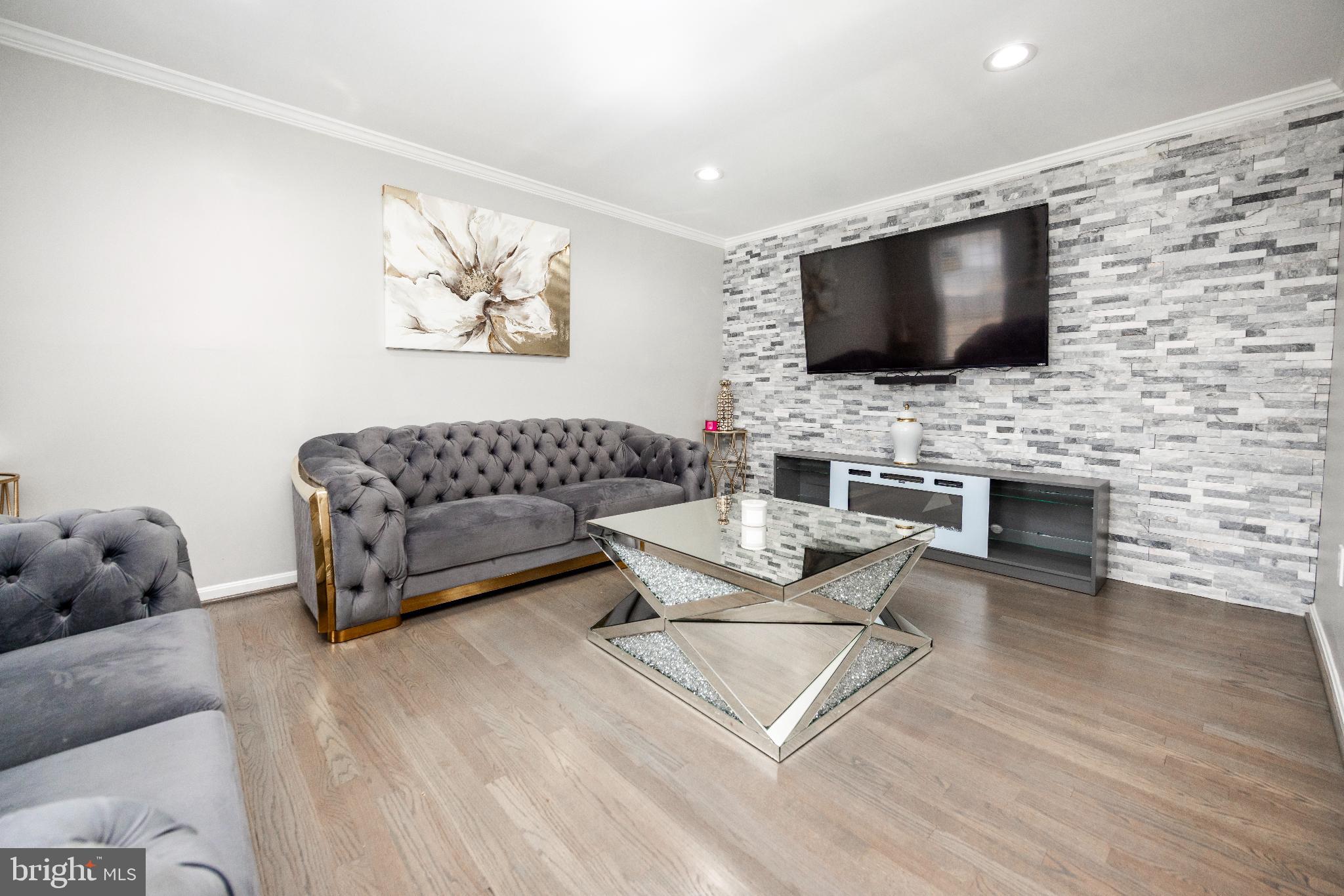 COLLINGTON STATIONPLAT 1 - Residential Lease