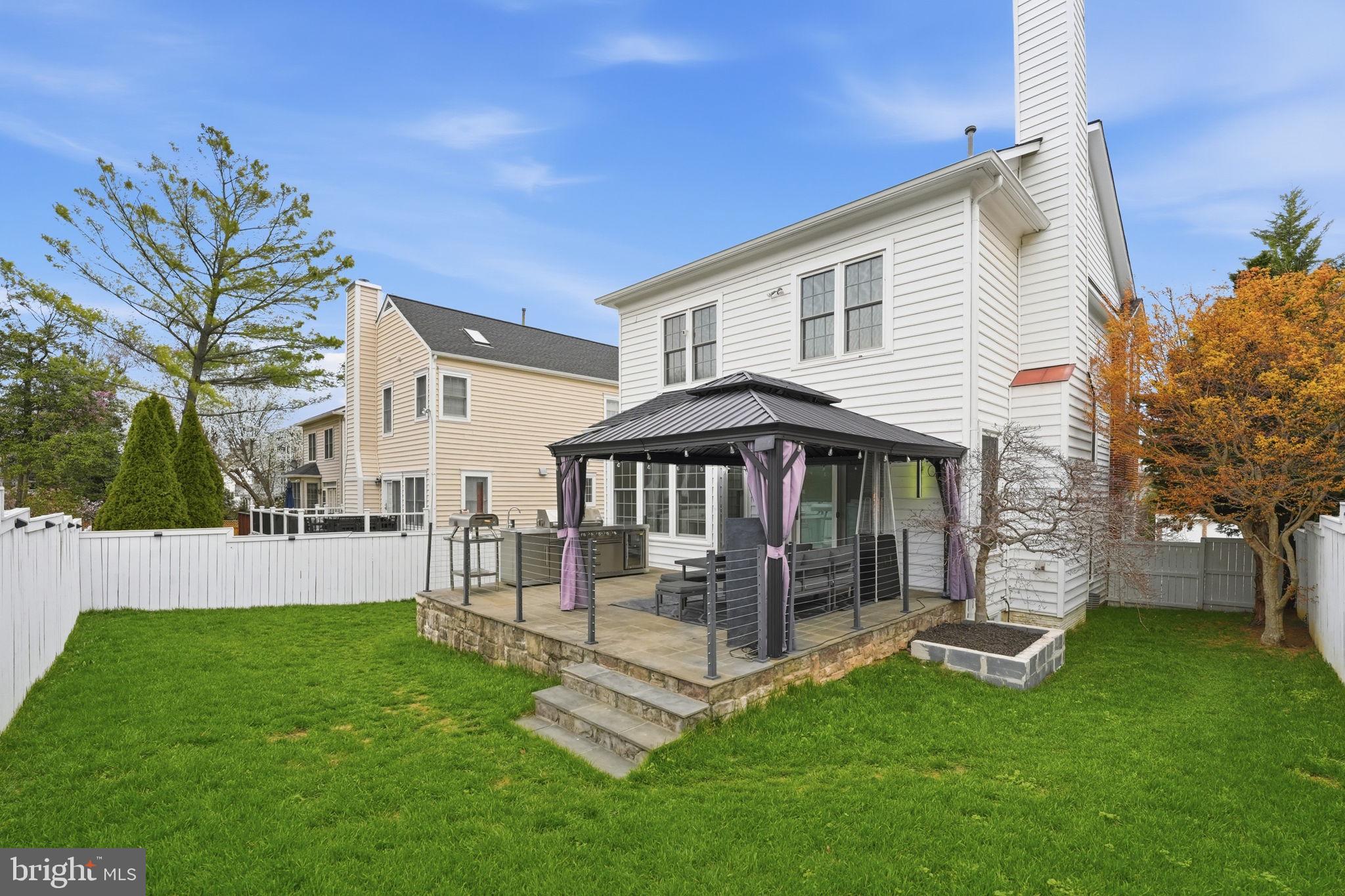 HUNTING RIDGE - Residential