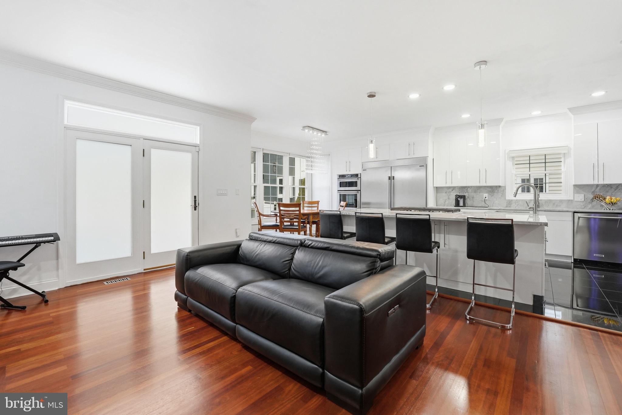 HUNTING RIDGE - Residential