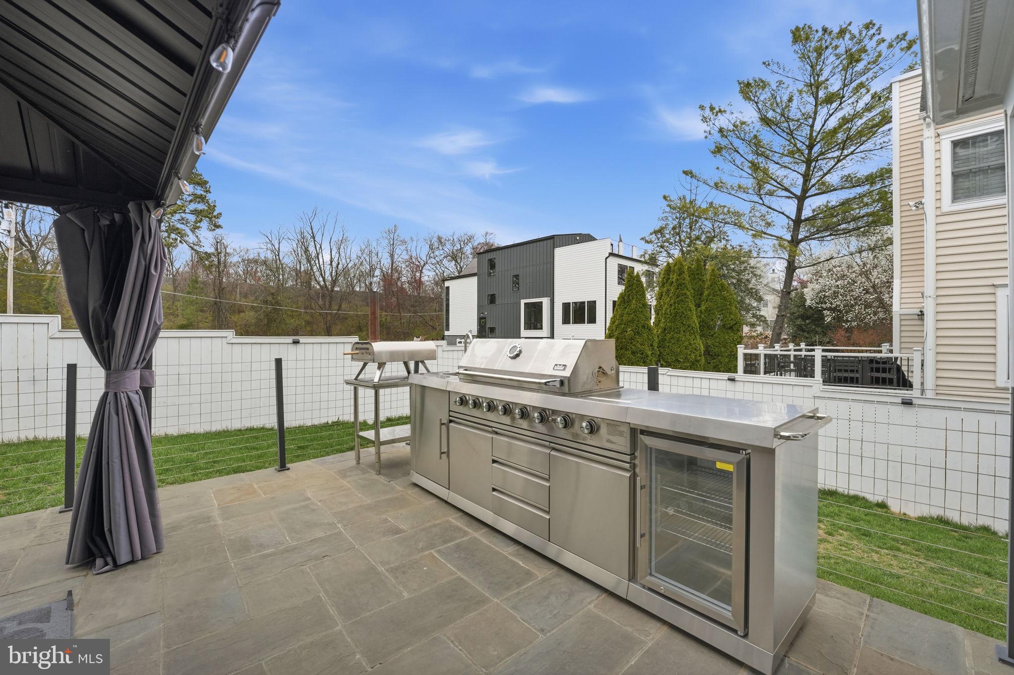 HUNTING RIDGE - Residential