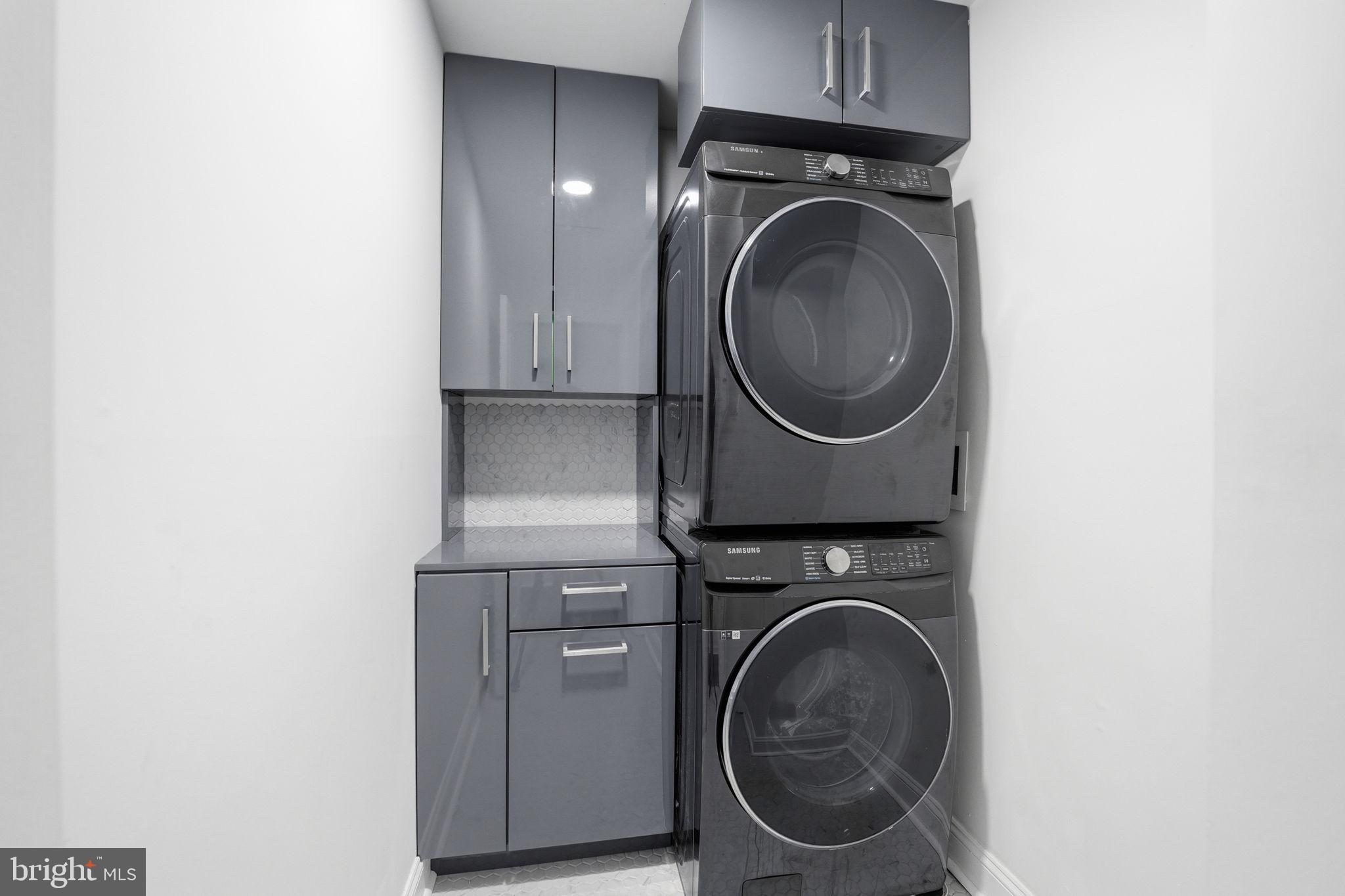 HUNTING RIDGE - Residential