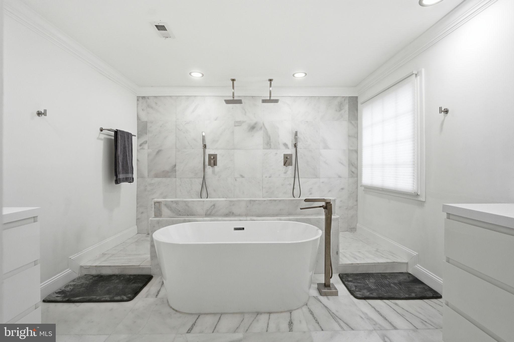 HUNTING RIDGE - Residential