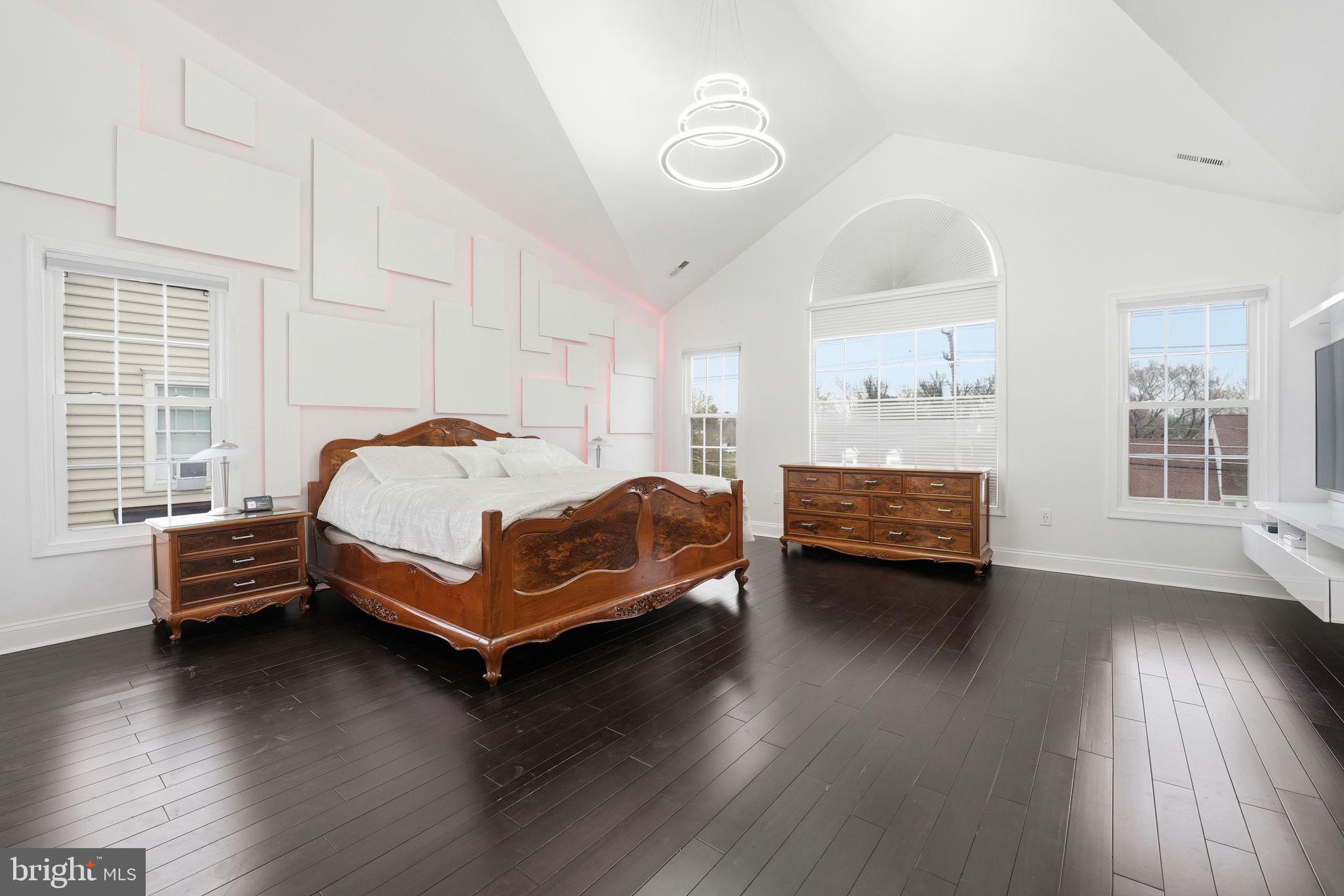 HUNTING RIDGE - Residential