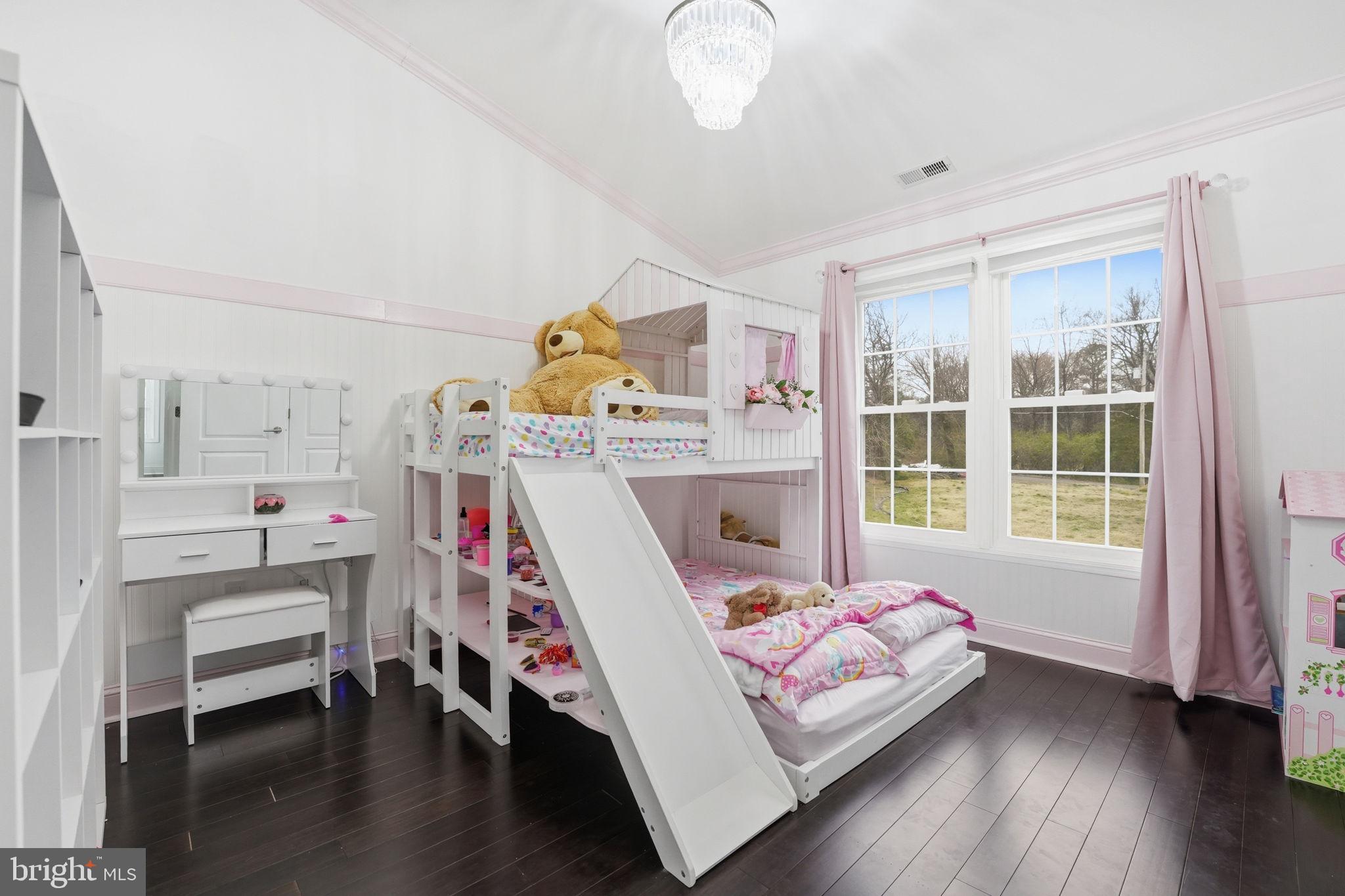 HUNTING RIDGE - Residential