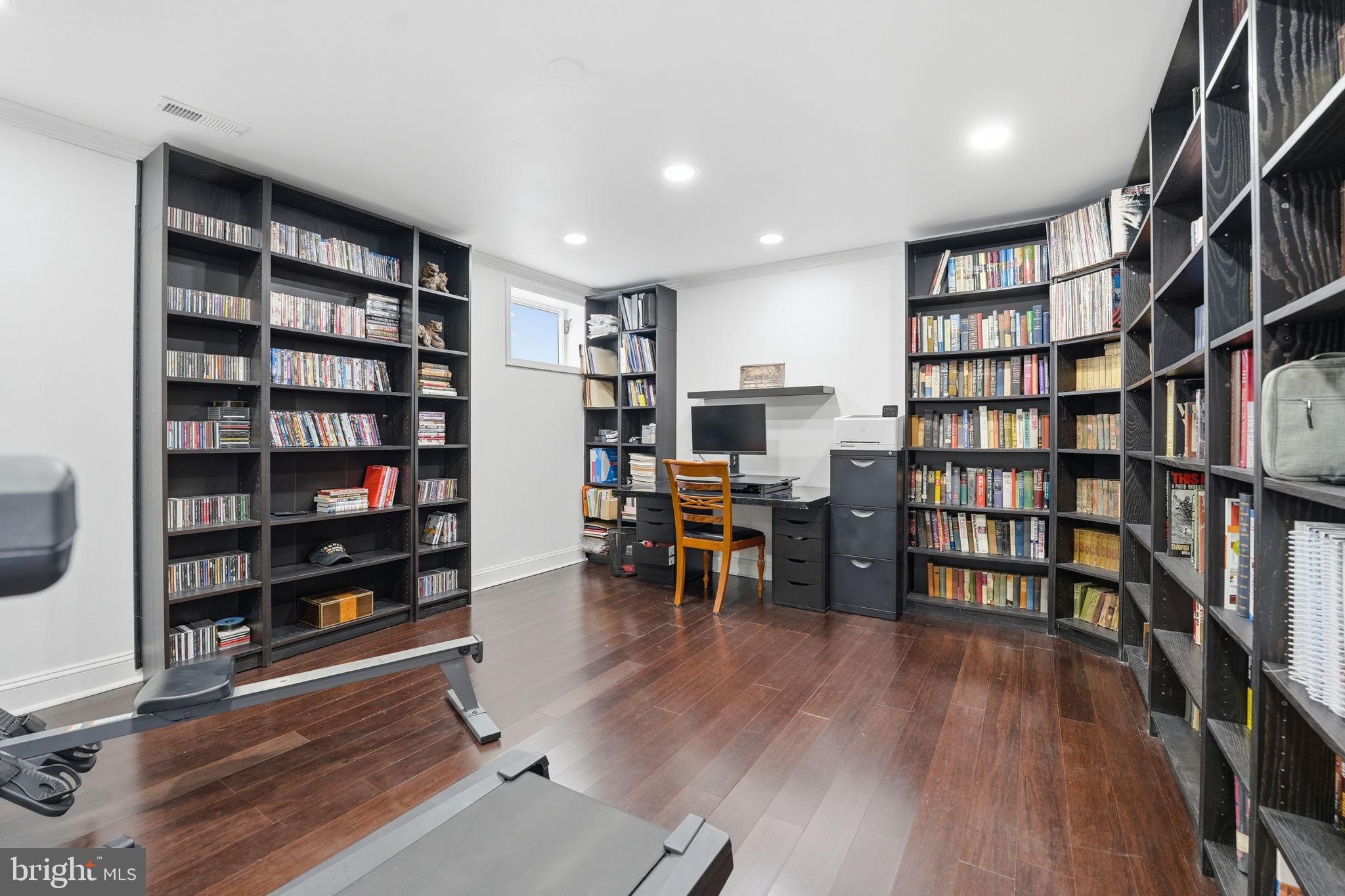 HUNTING RIDGE - Residential