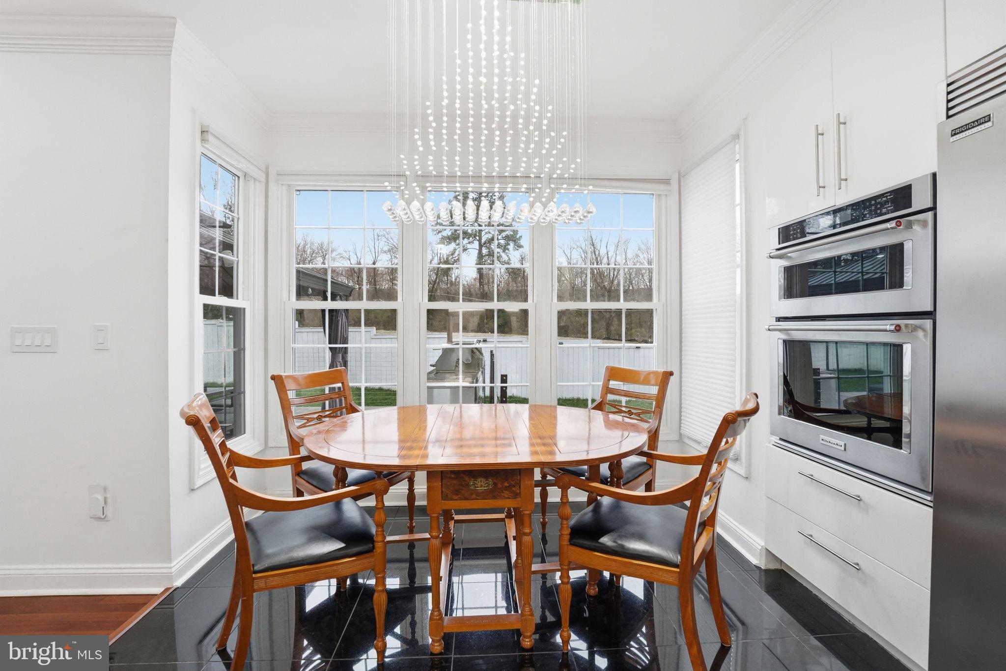 HUNTING RIDGE - Residential