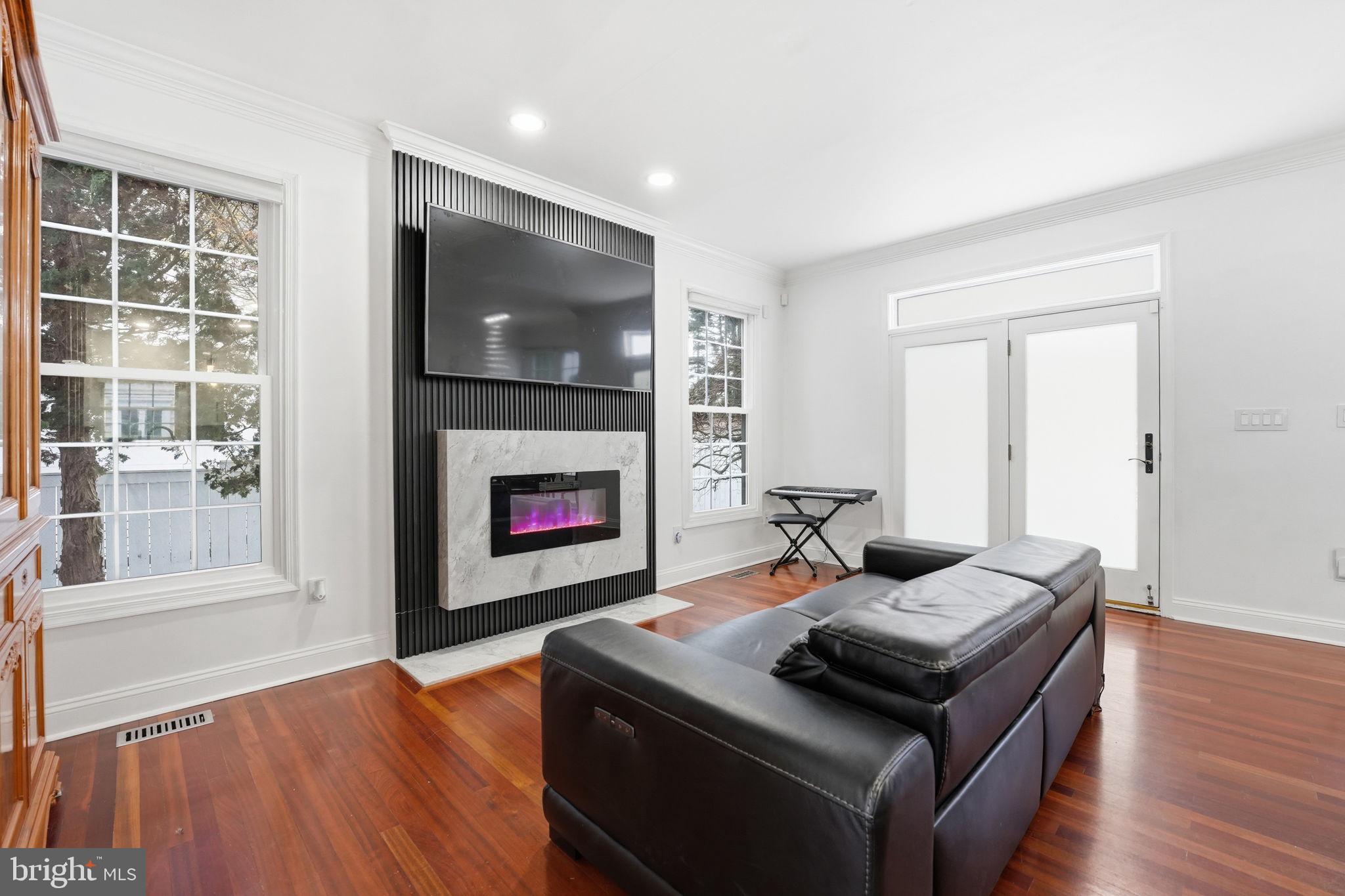 HUNTING RIDGE - Residential