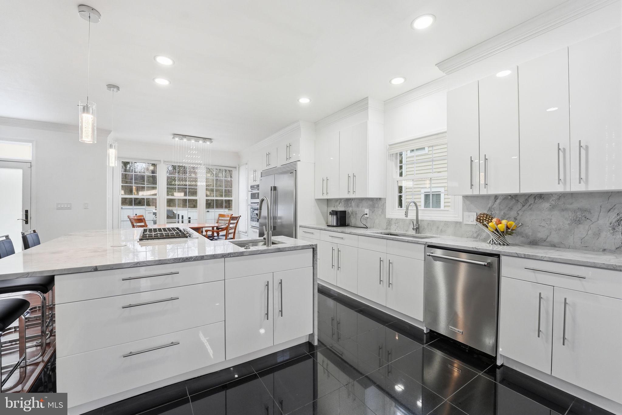 HUNTING RIDGE - Residential