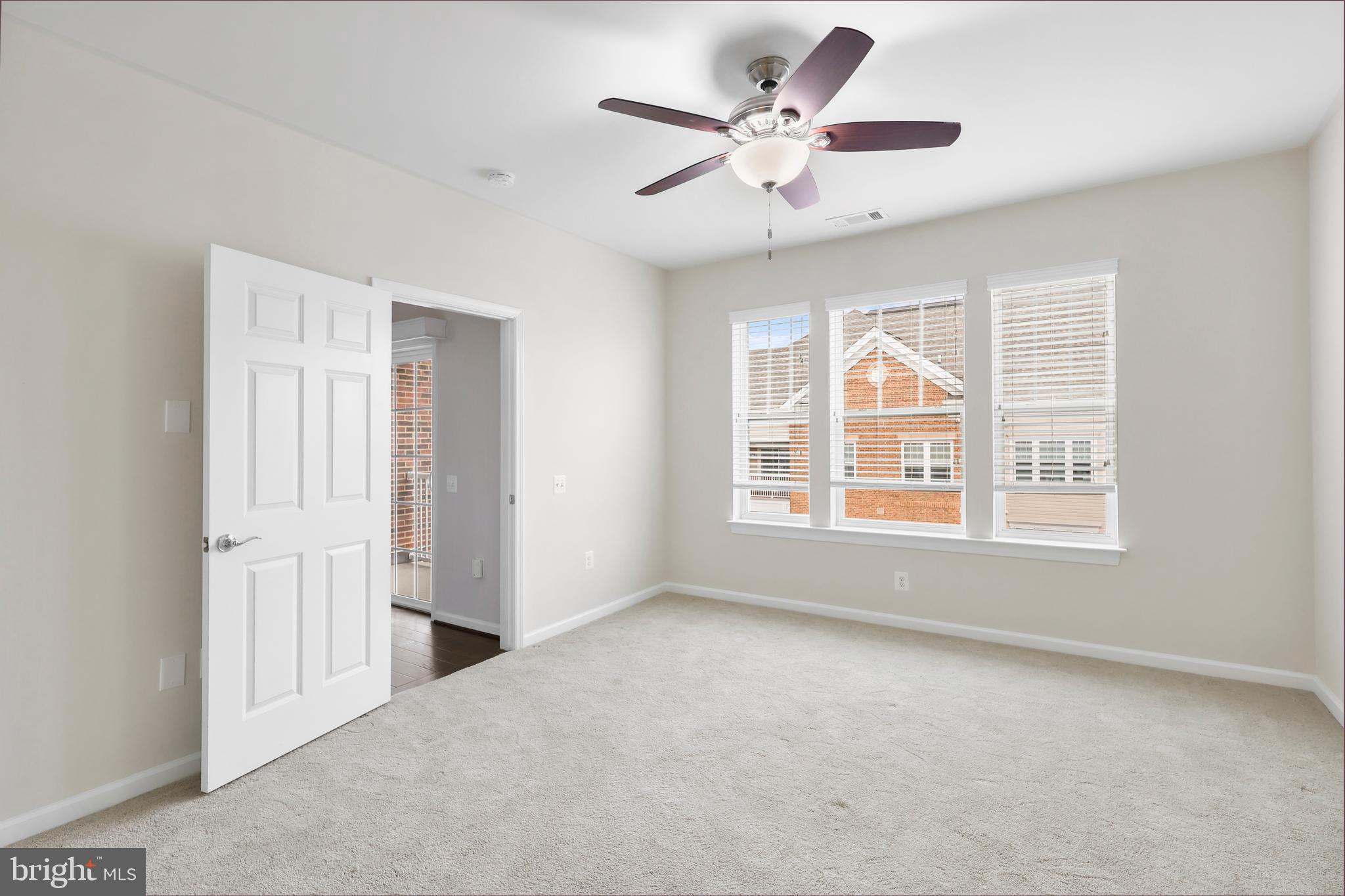 POTOMAC GREEN CONDOMINIUM - Residential Lease