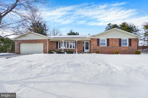 1975 NORMANDIE DRIVE YORK PA 17408