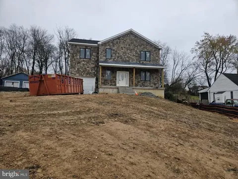 MLS: MDBC2146642
