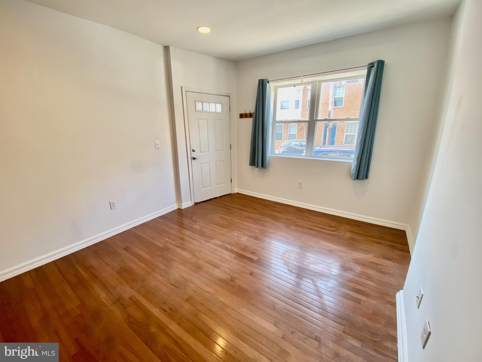 HAWTHORNE - Residential Income