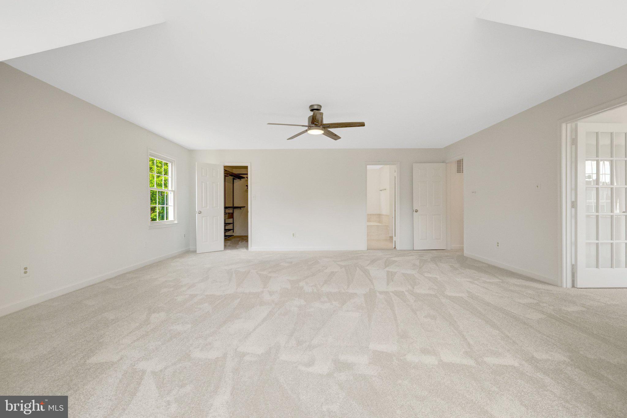 ASHBURN FARM - Residential
